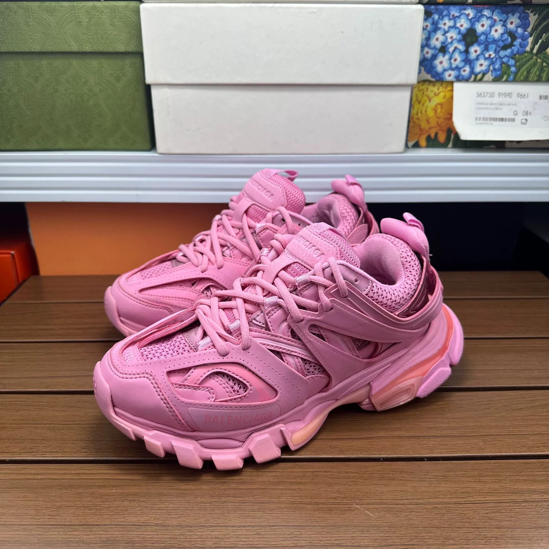 Balenciaga Balenciaga Pink Lowtop Sneakers it_38 Women Size US 8 / IT 38 - 8 Thumbnail