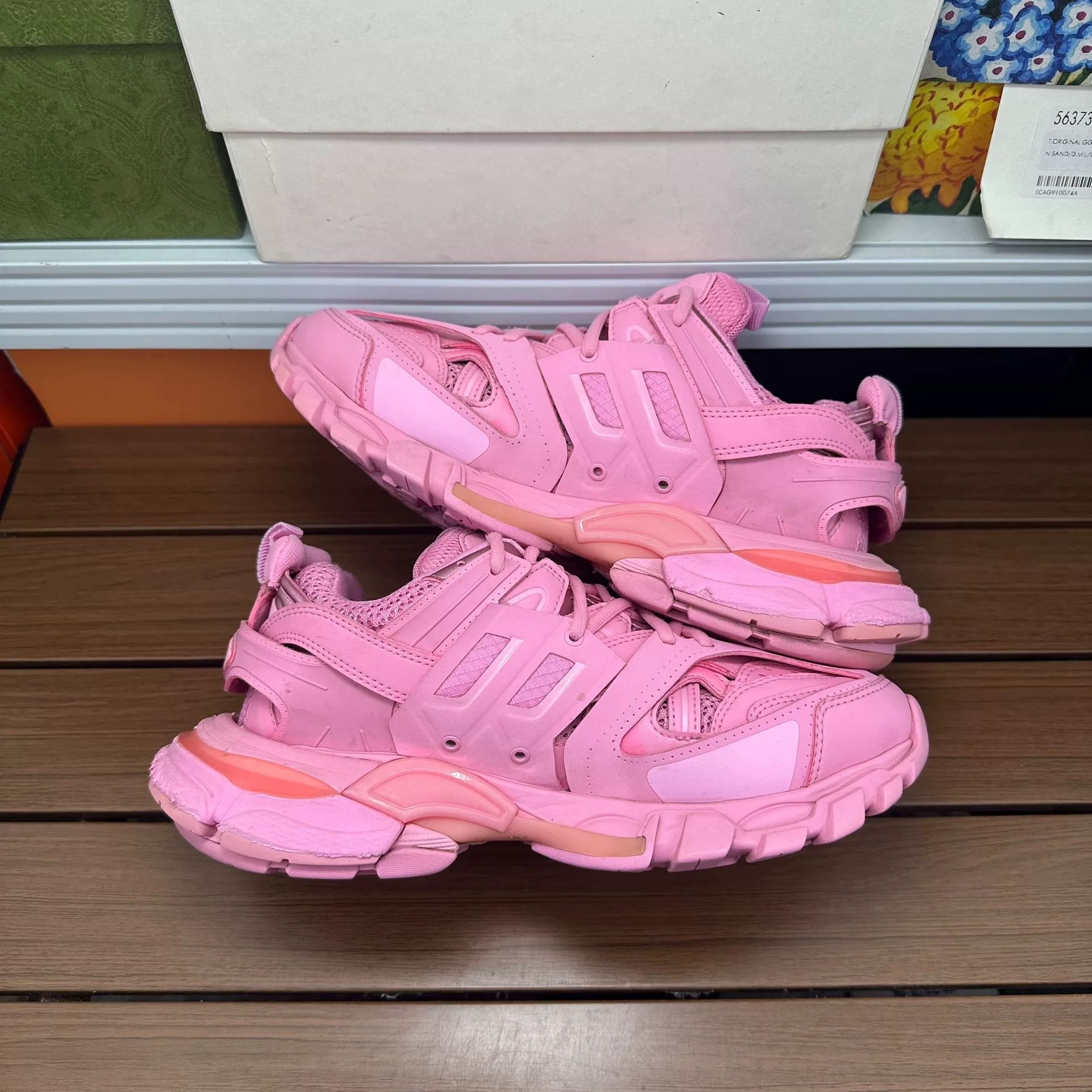 Balenciaga Balenciaga Pink Lowtop Sneakers it_38 Women Size US 8 / IT 38 - 2 Thumbnail