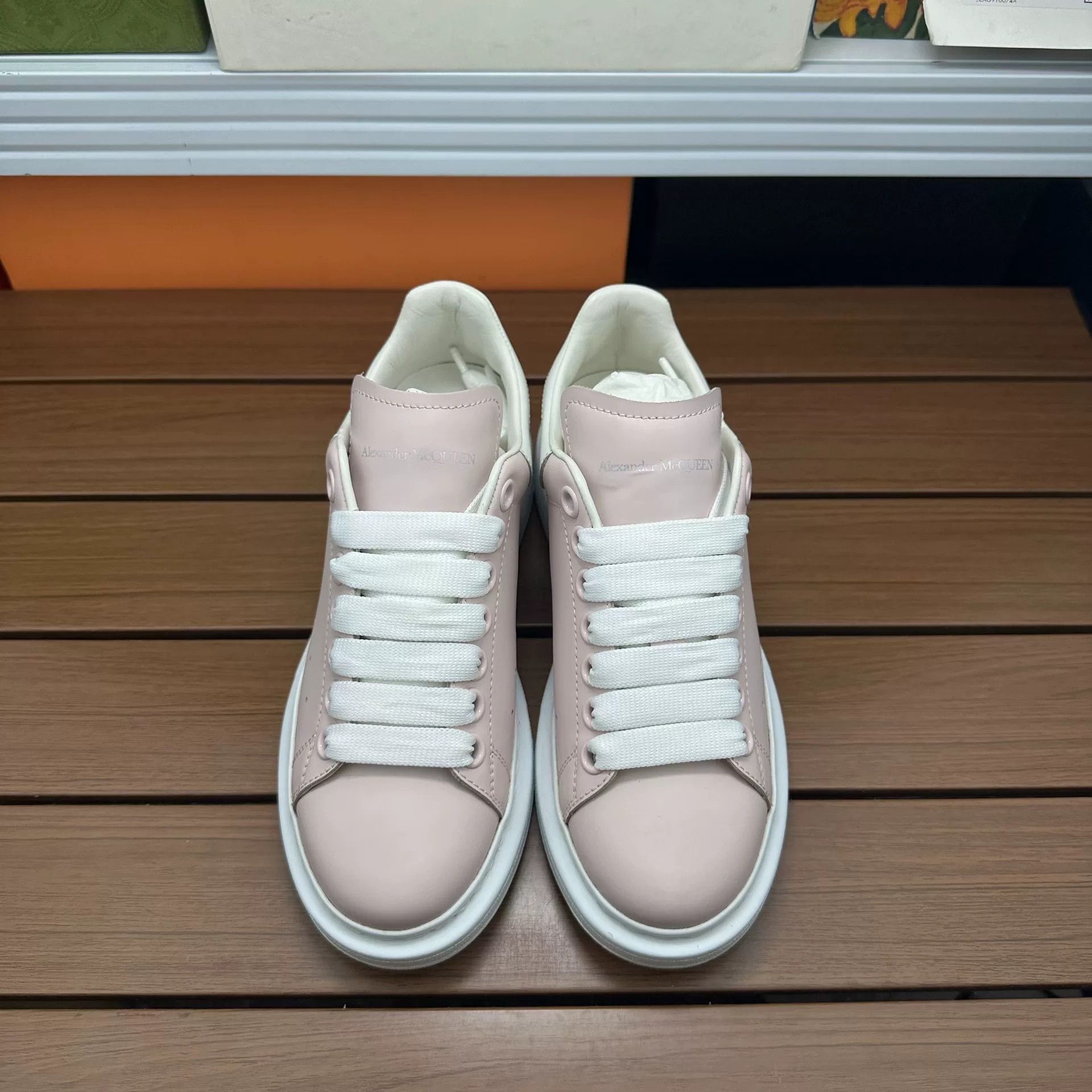 Alexander McQueen Alexander McQueen Pink Lowtop Sneakers it_35 Women Size US 5 / IT 35 - 3 Thumbnail