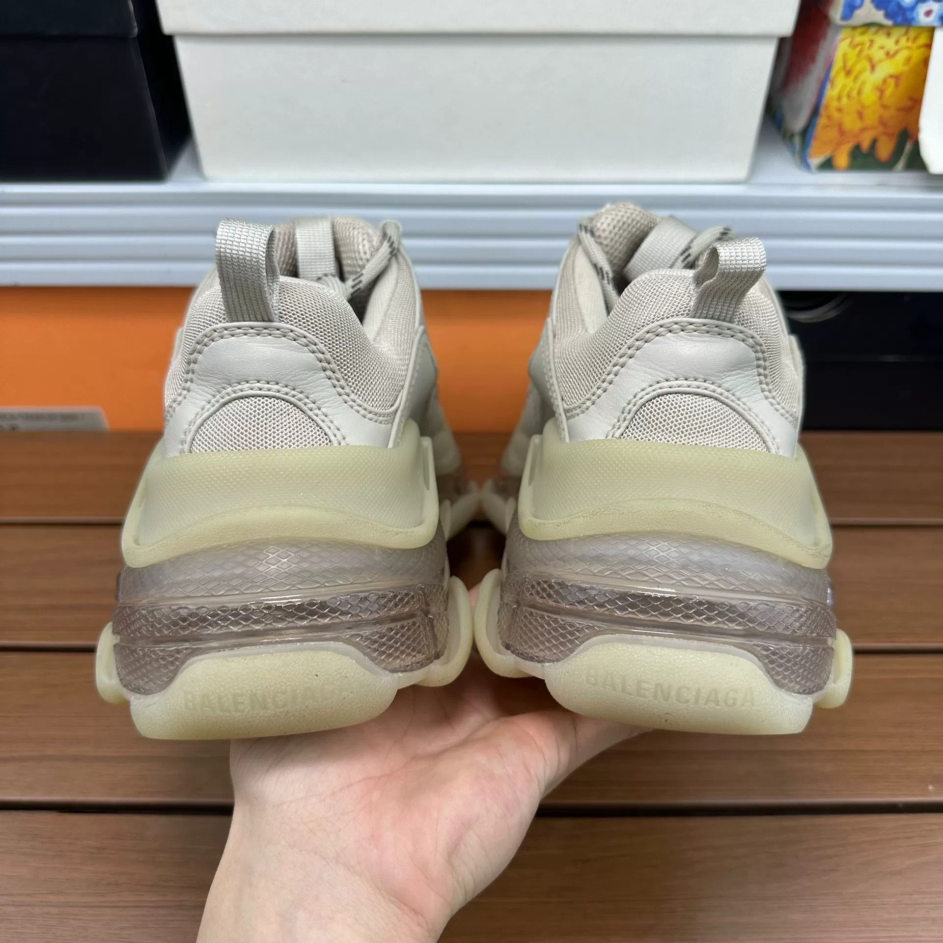Balenciaga Balenciaga Beige Lowtop Sneakers it_38 Women Size US 8 / IT 38 - 5 Thumbnail