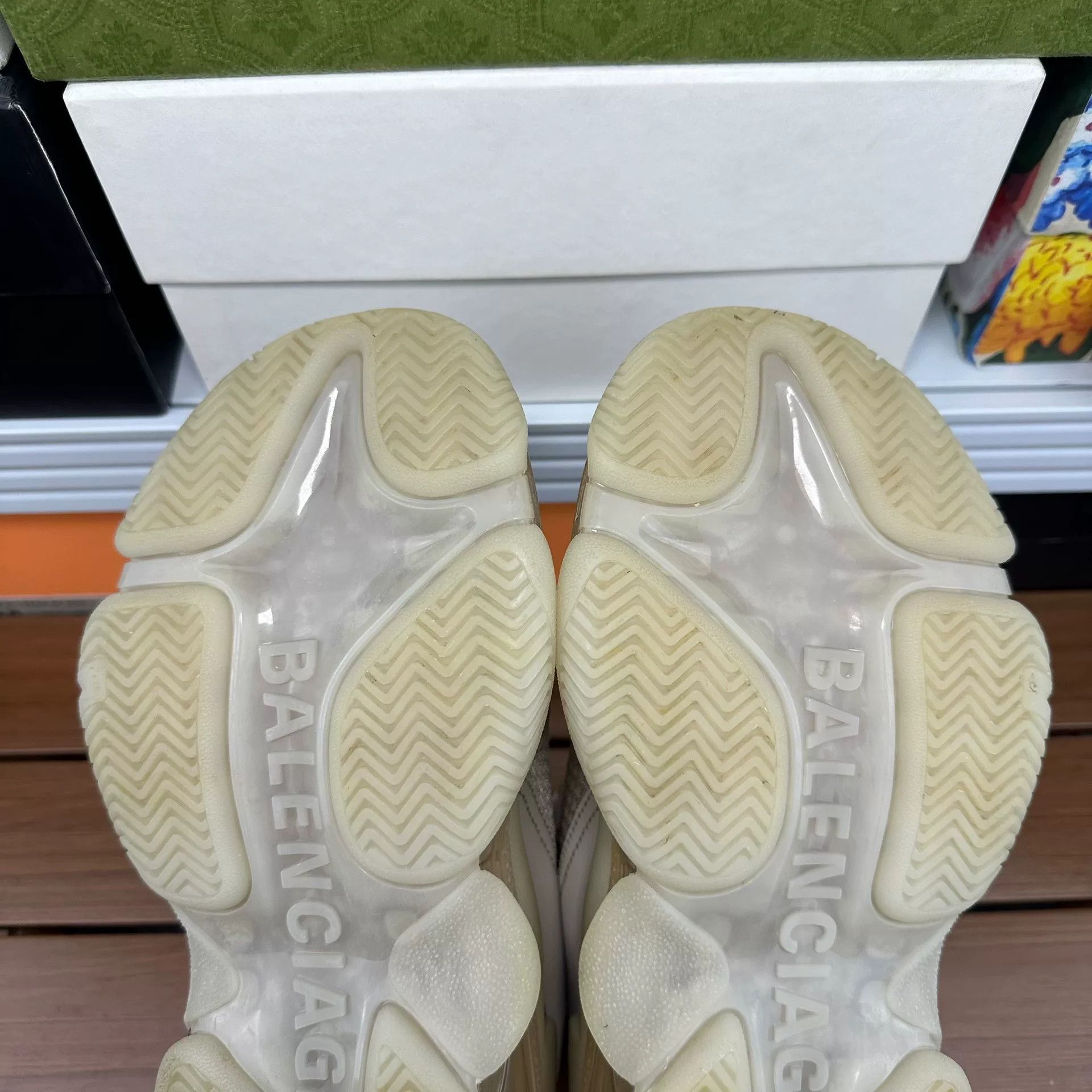 Balenciaga Balenciaga Beige Lowtop Sneakers it_38 Women Size US 8 / IT 38 - 7 Thumbnail