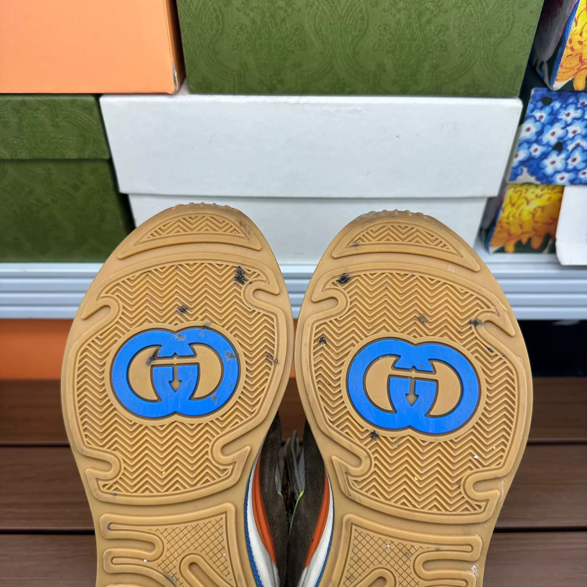 Gucci Gucci Gray Lowtop Sneakers it_37-5 Women Size US 7.5 / IT 37.5 - 7 Thumbnail