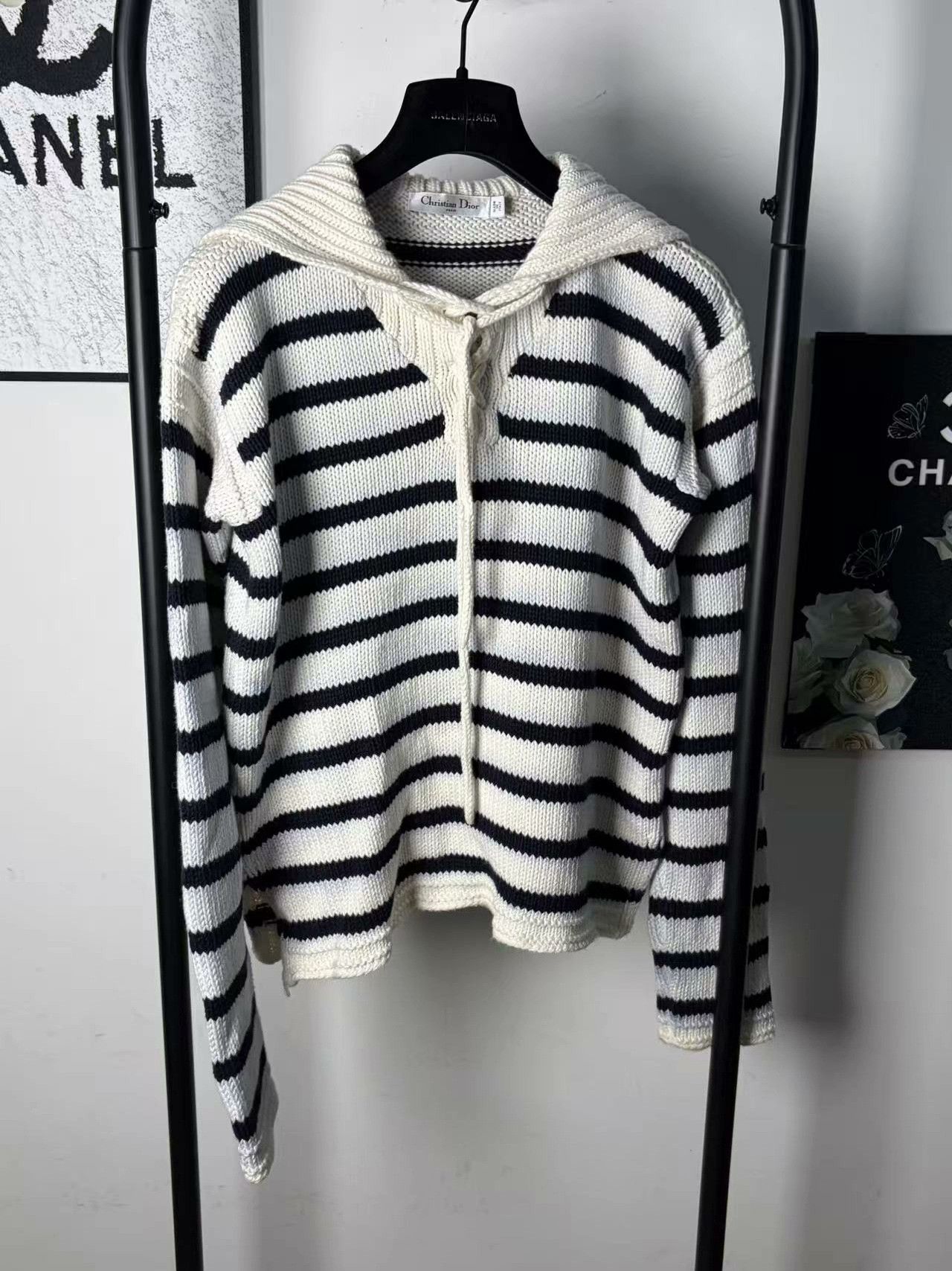 Dior Dior Knit White Sweater L Women Size L / US 10 / IT 46 - 2 Thumbnail