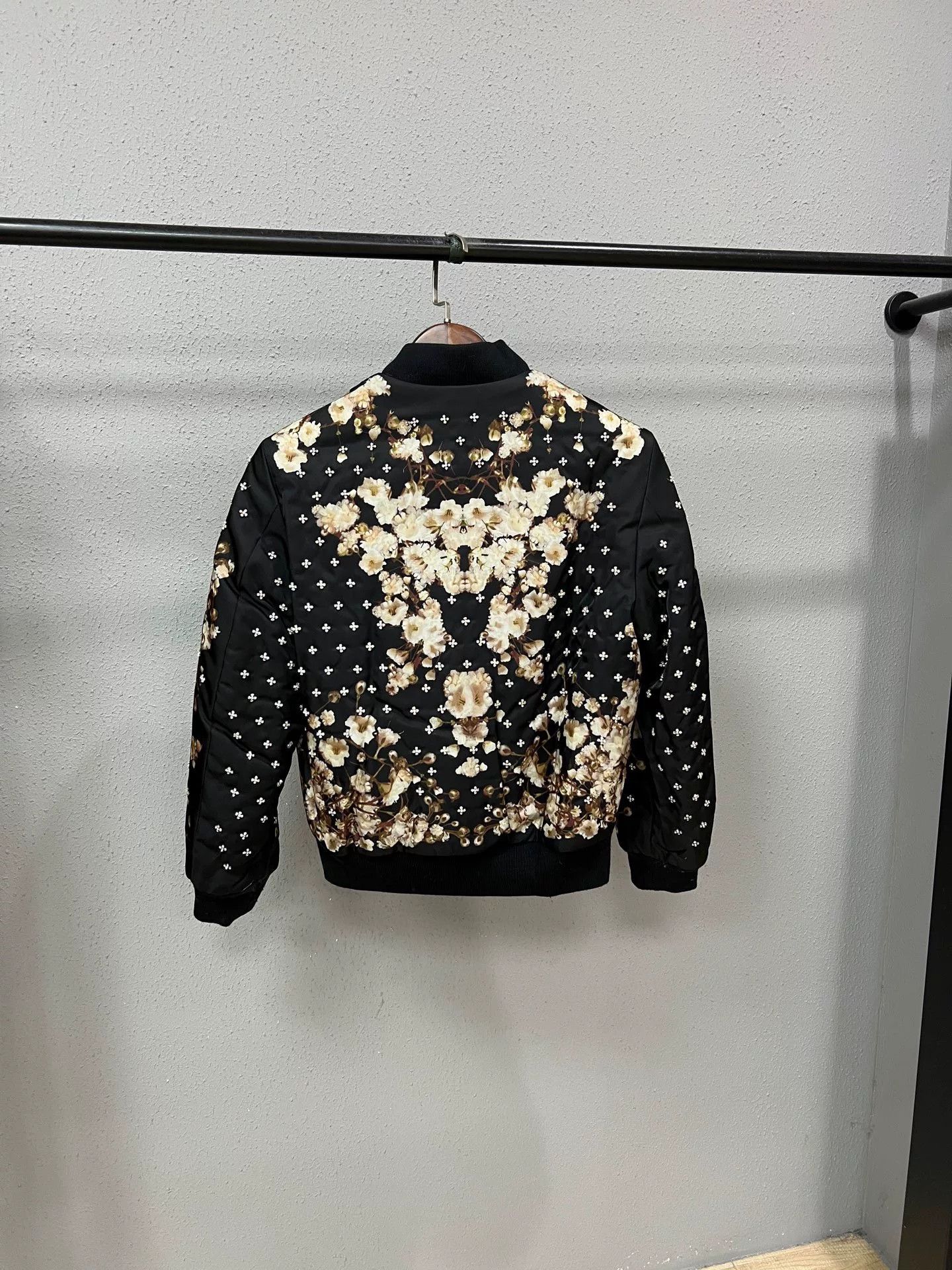 Givenchy Givenchy Crystal Embellished Baseball Jacket Size XXS / US 00 / IT 34 - 2 Thumbnail
