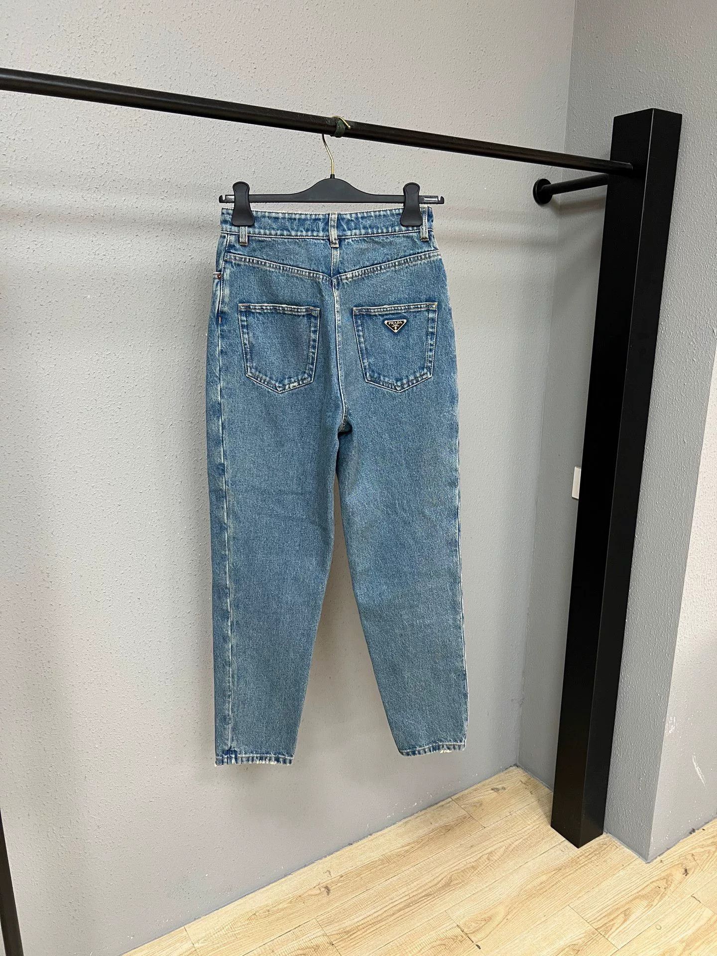 Prada Prada Triangle Logo Jeans Size 27" / US 4 / IT 40 - 2 Thumbnail