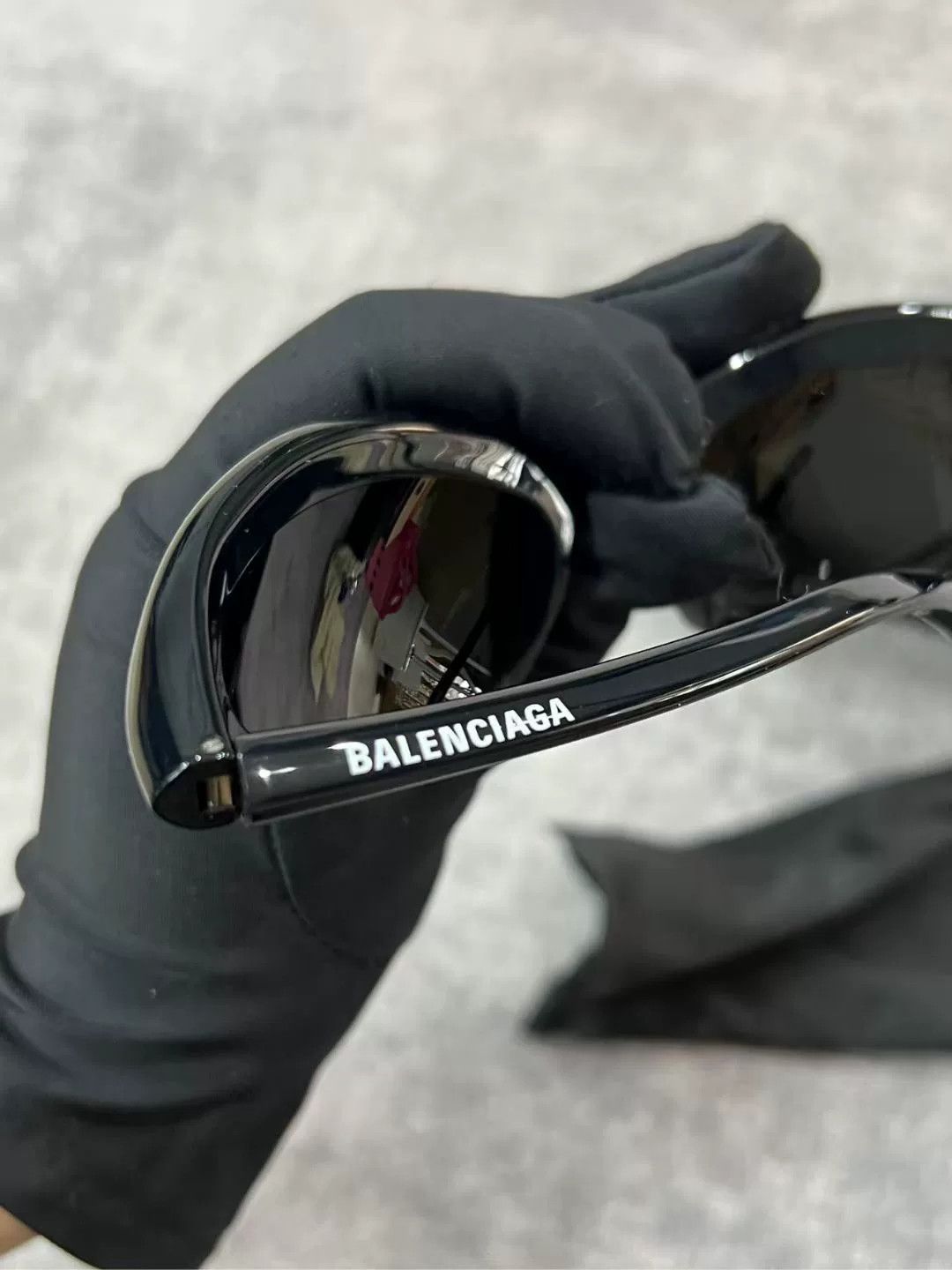Balenciaga Balenciaga Bat Sunglasses Size ONE SIZE - 4 Thumbnail