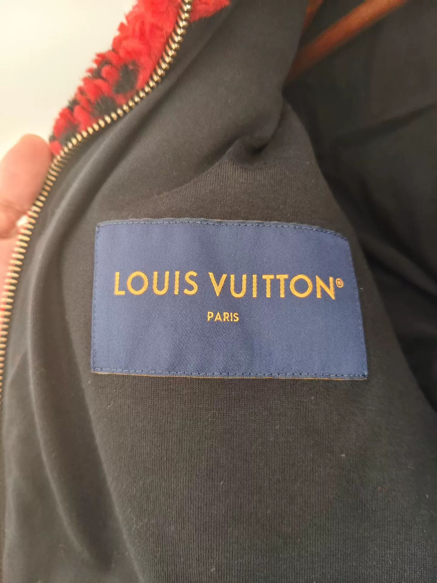 Louis Vuitton Louis Vuitton Red Checked Teddy Fleece Zip Jacket Size US S / EU 44-46 / 1 - 3 Thumbnail