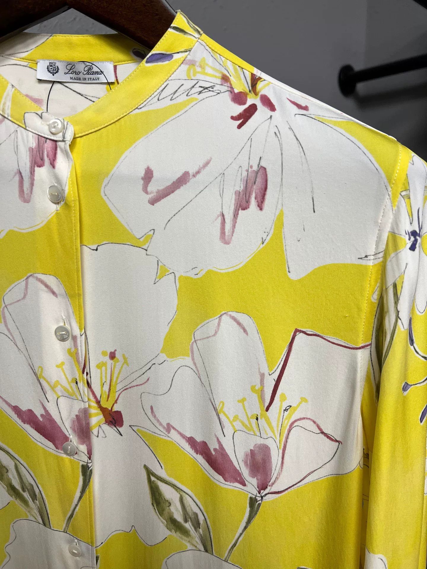 Loro Piana Loro Piana Silk Floral Shirt Size S / US 4 / IT 40 - 3 Thumbnail
