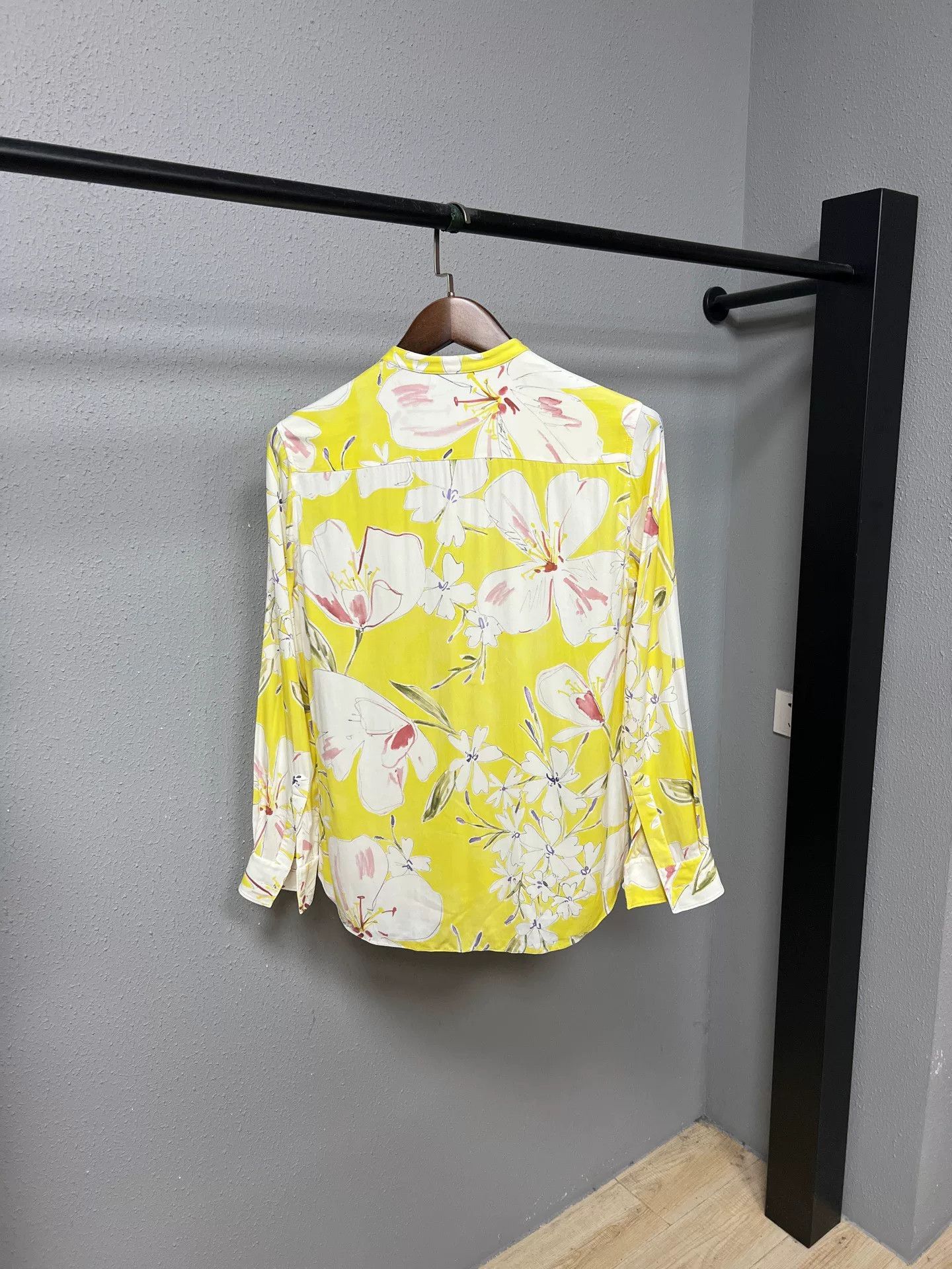 Loro Piana Loro Piana Silk Floral Shirt Size S / US 4 / IT 40 - 2 Thumbnail