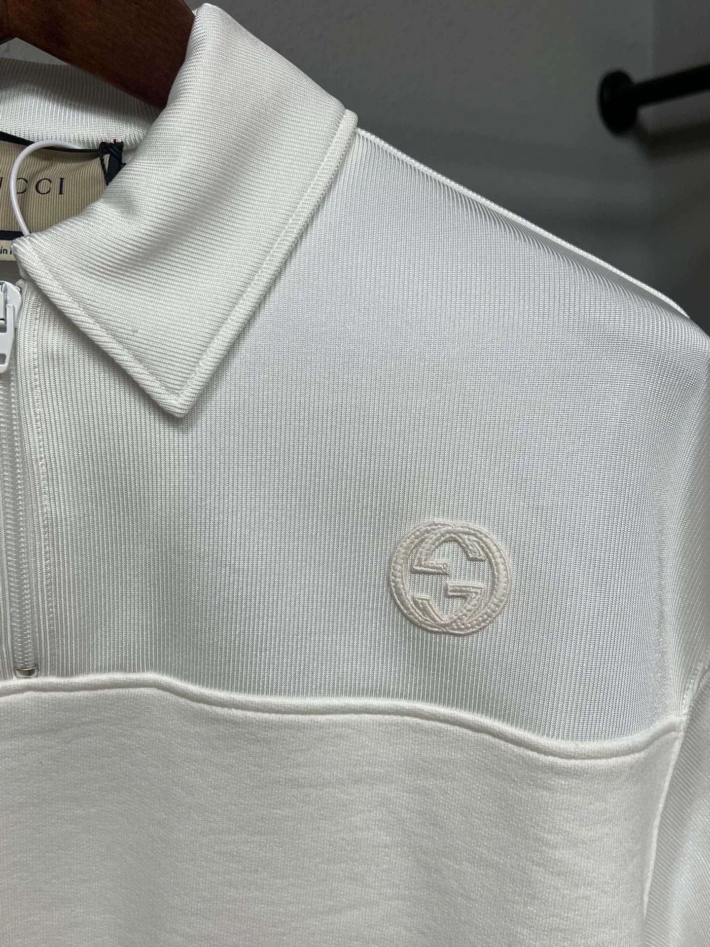Gucci Gucci Collared Short-Sleeve Sweatshirt Size M / US 6-8 / IT 42-44 - 3 Thumbnail
