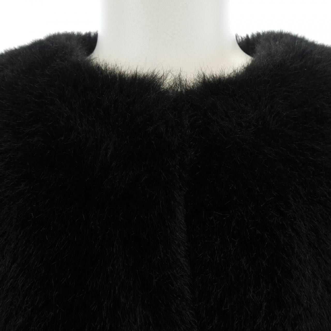 Prada Prada Prada Aspen Coat Others Outerwear PZS012S23112DH DUTY FREE for USA Size ONE SIZE - 5 Thumbnail