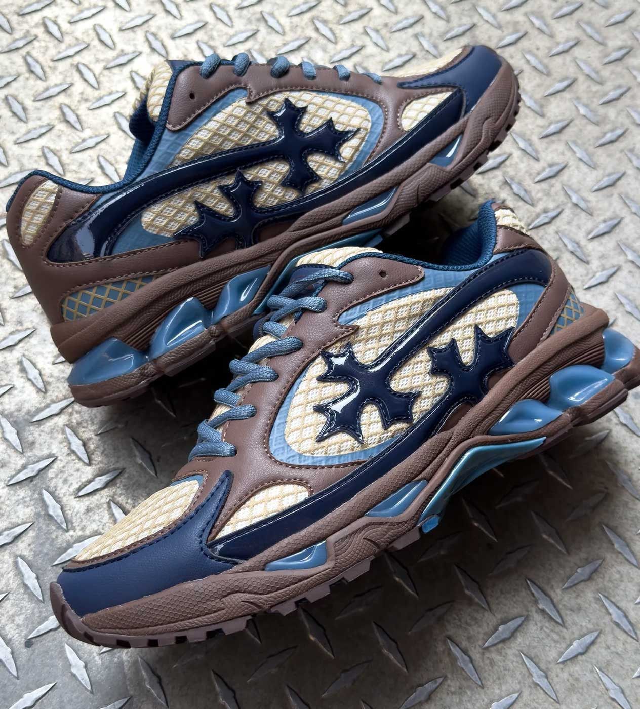 Bravest Studios Kross Kountry Runner Dune Brown Size US 8 / EU 41 - 2 Thumbnail