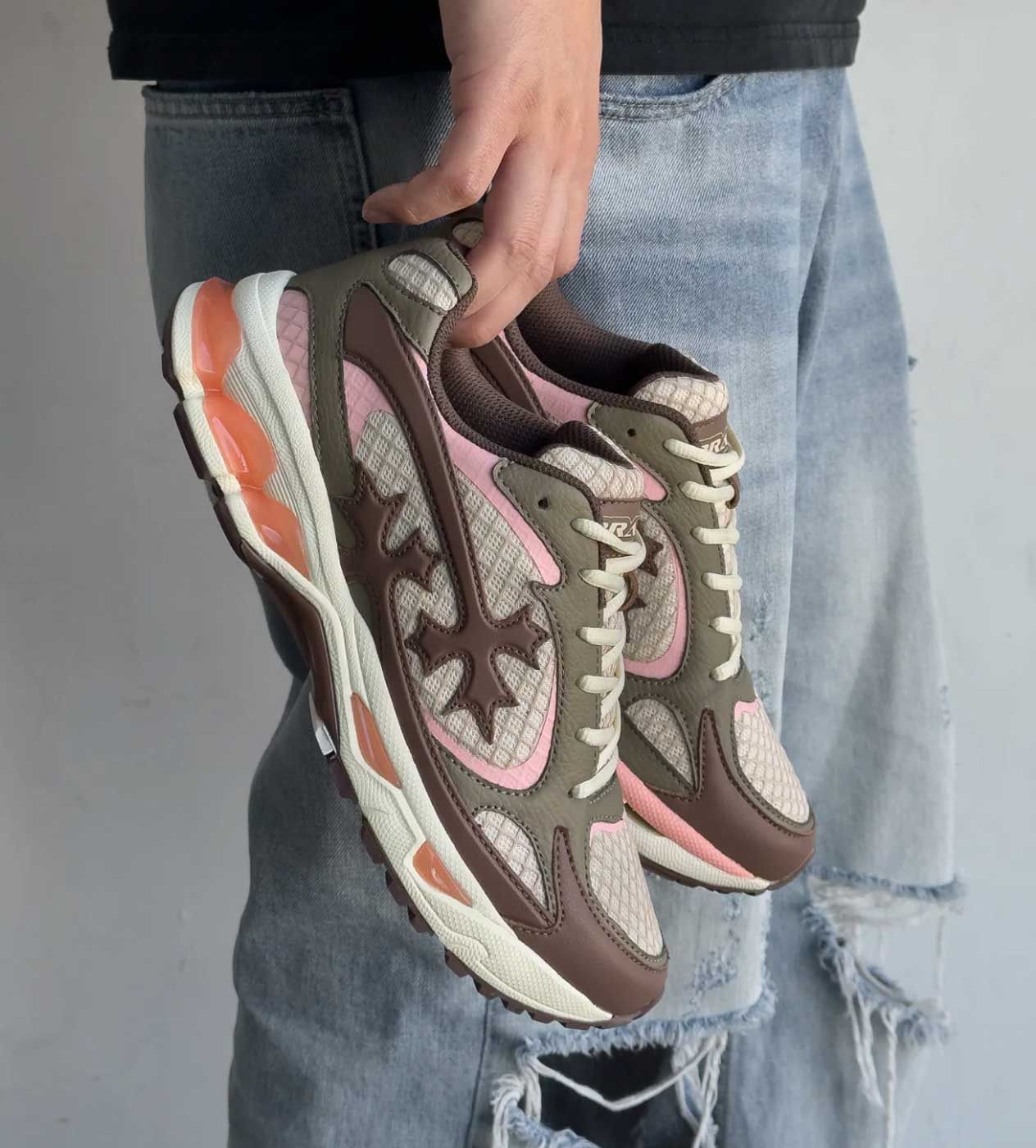 Bravest Studios Cherry Kross Kountry Runner Brown/Pink Size US 14 / EU 47 - 3 Thumbnail