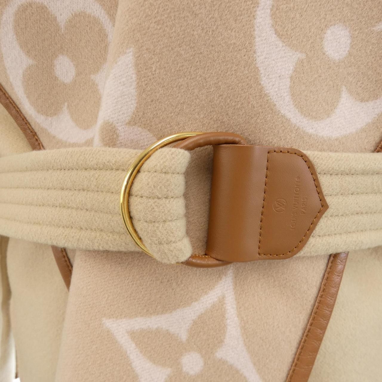 Louis Vuitton Louis Vuitton Louis Vuitton Belted Double-Face Hooded Wrap Coat Coat Textile Outerwear FMCO05NUV DUTY FREE for USA Size ONE SIZE - 8 Thumbnail