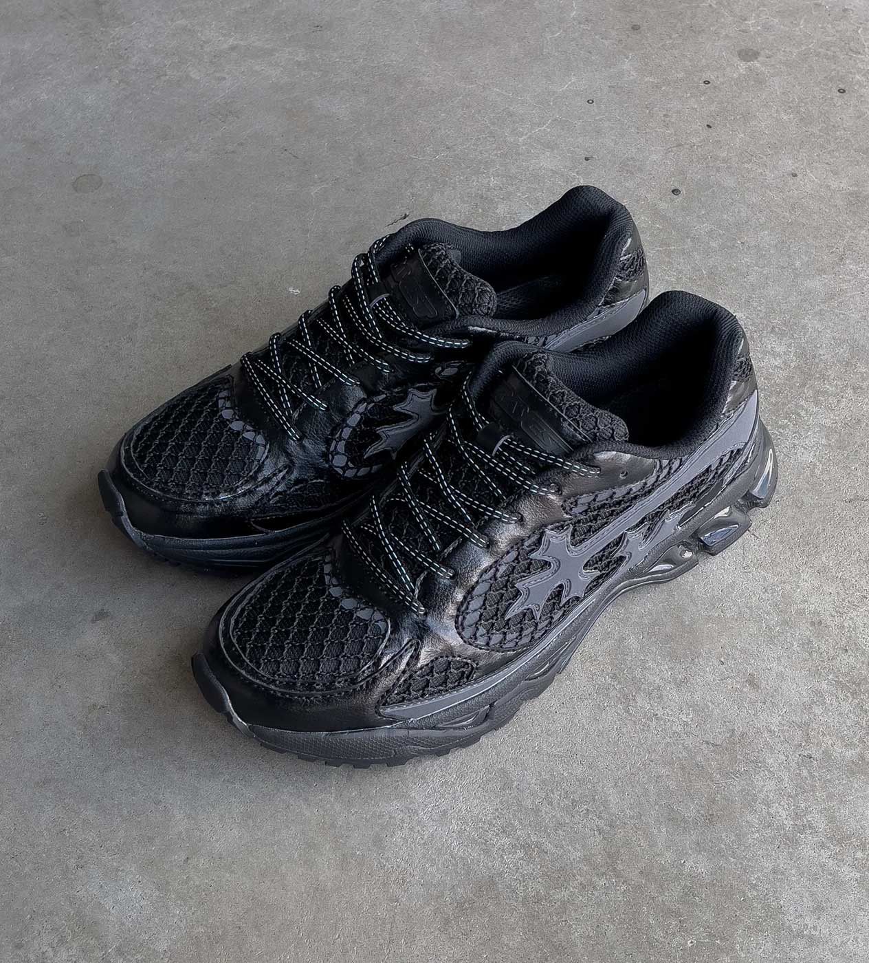 Bravest Studios Kross Kountry Runner Triple Black Size US 5 / EU 37 - 2 Thumbnail