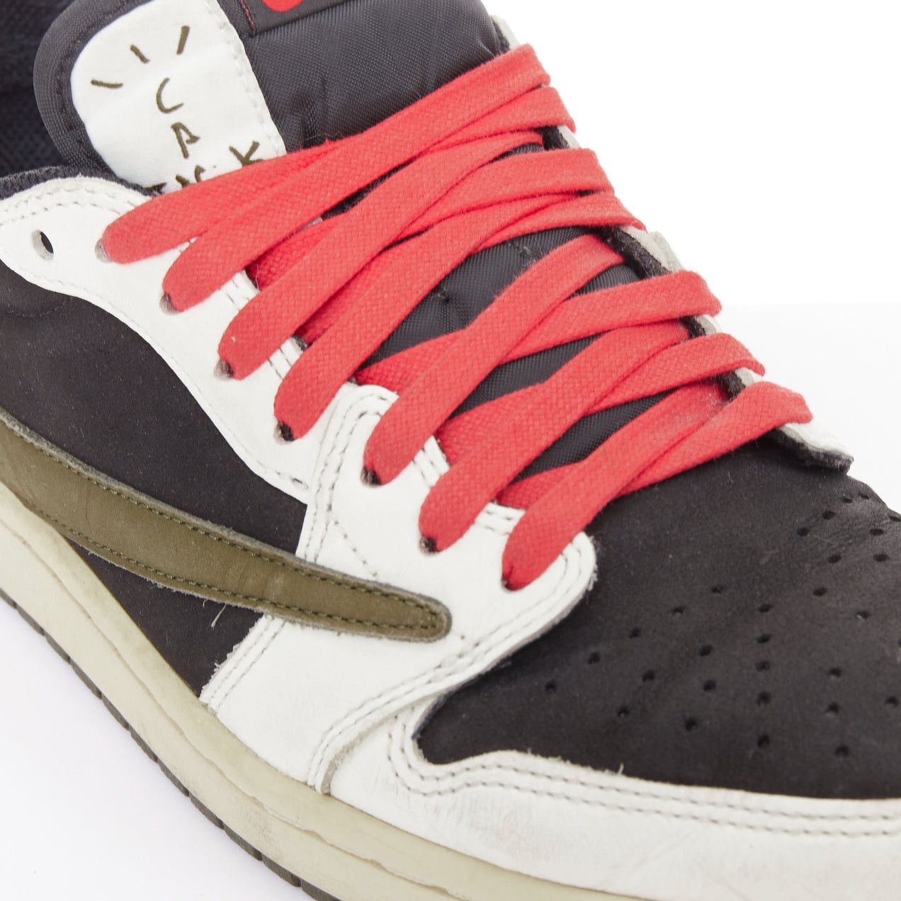 Nike Nike Travis Scott Air Jordan 1 Retro Low OG SP Medium Olive low top sneaker EU40 Size US 7 / EU 40 - 7 Thumbnail