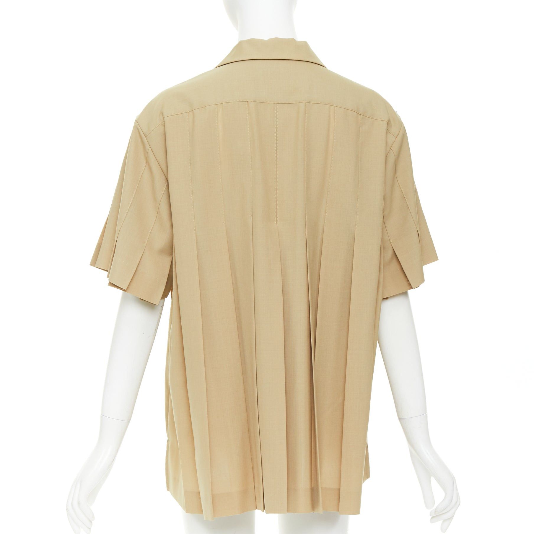 Sacai SACAI 2023 Runway khaki pleated pocketed short sleeve suiting boxy shirt JP1 S Size S / US 4 / IT 40 - 5 Thumbnail