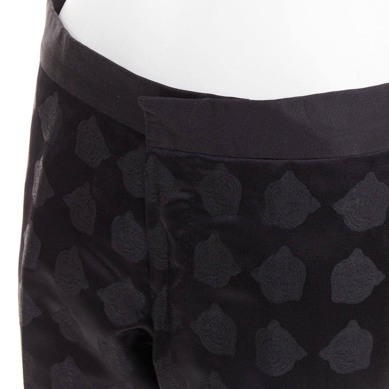 Gucci GUCCI black silk blend tiger head jacquard mid waist cropped dress pants IT44 XS Size US 26 / EU 42 - 2 Thumbnail