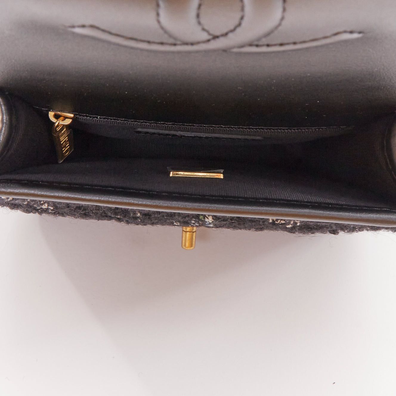 Chanel CHANEL 22K Small Flap Tweed School Memory black tweed gold crossbody bag Size ONE SIZE - 9 Thumbnail