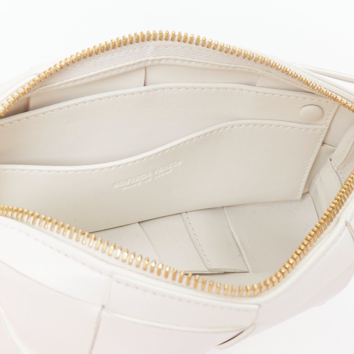 Bottega Veneta BOTTEGA VENETA Mini Cassette white lambskin Maxi Intrecciato crossbody bag Size ONE SIZE - 9 Thumbnail