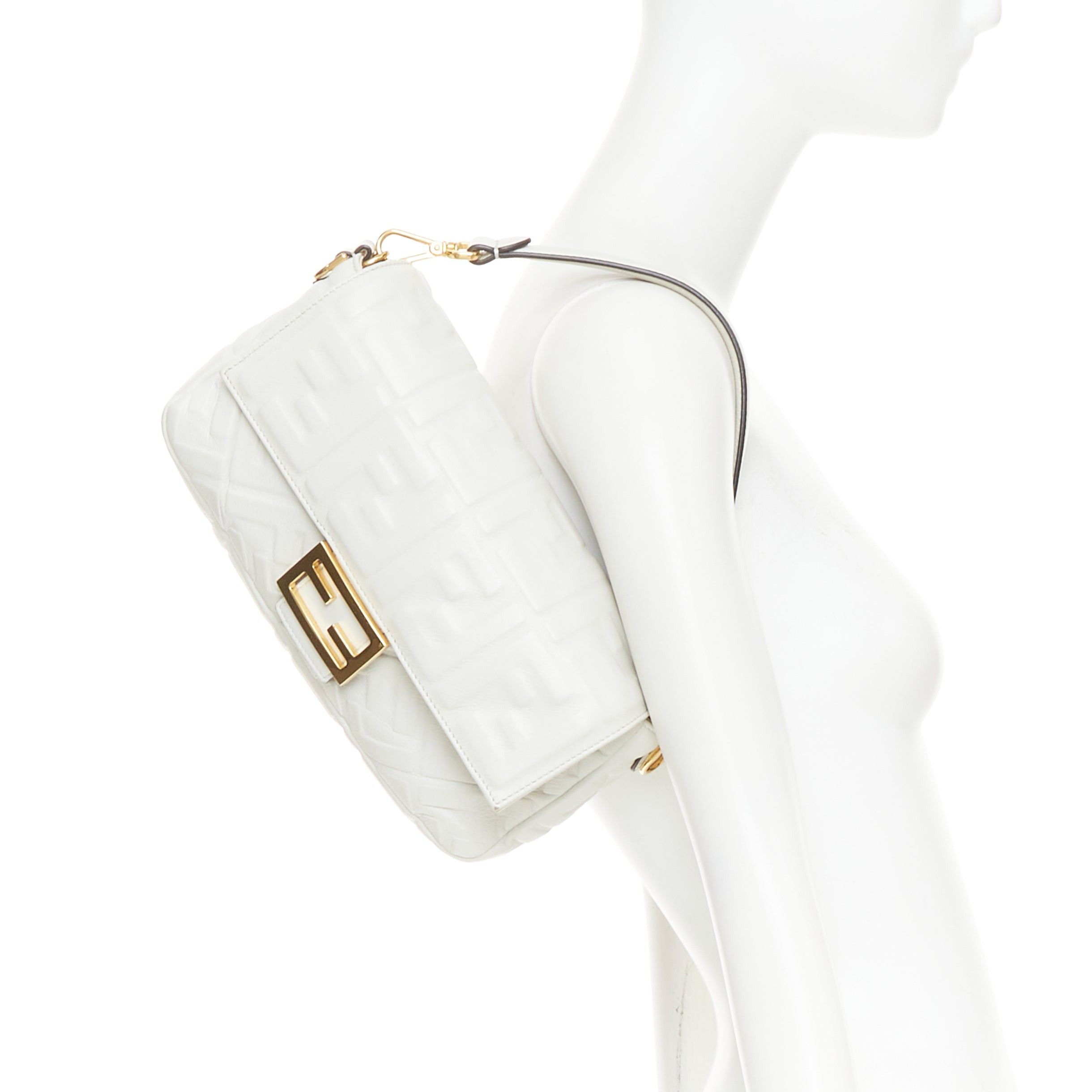 Fendi FENDI 2023 Runway Medium Baguette FF embossed white nappa leather bag Size ONE SIZE - 2 Thumbnail