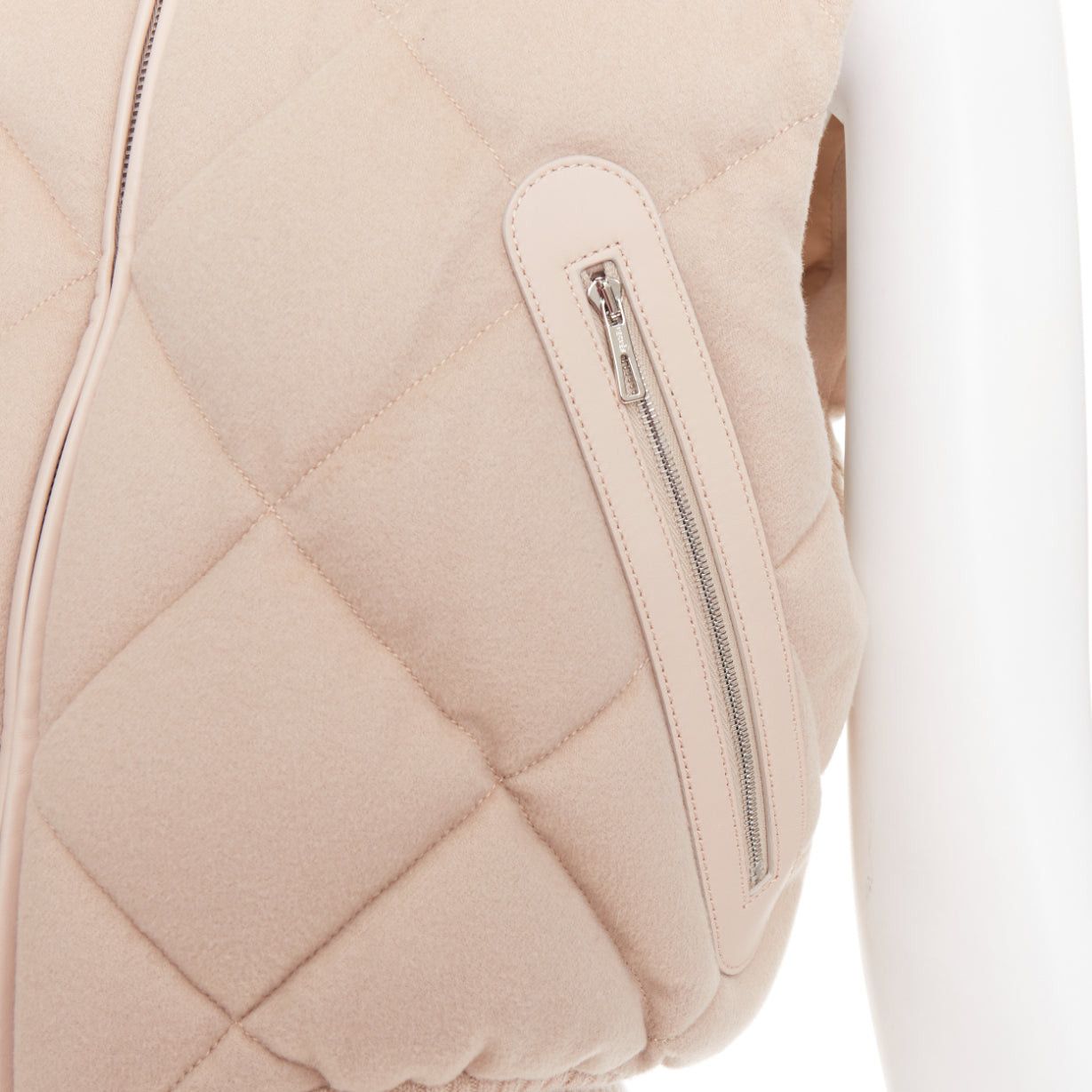 Hermes HERMES beige quilted waterproof 100% cashmere lambskin trim down puffer vest FR34 XXS Size XS / US 0-2 / IT 36-38 - 8 Thumbnail