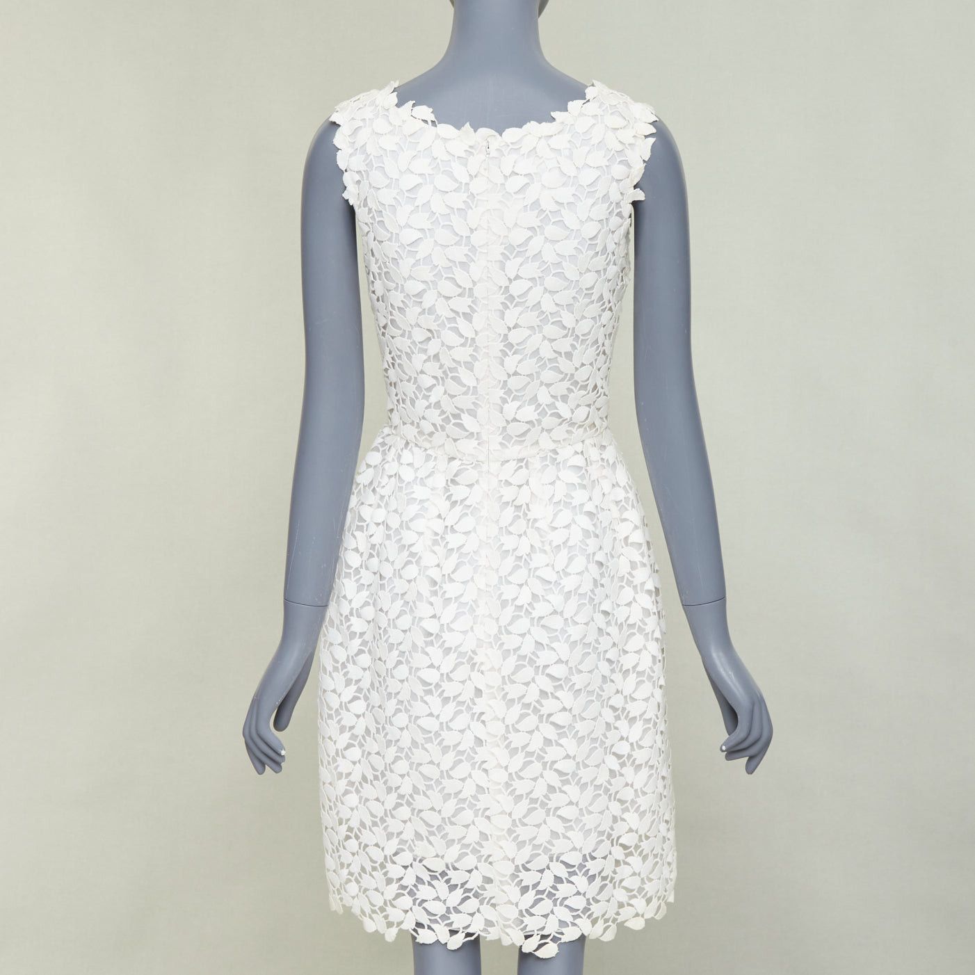 Oscar De La Renta OSCAR DE LA RENTA Iso off white floral guipure leaf lace embroidery fit flare bridal dress US4 S Size S / US 4 / IT 40 - 5 Thumbnail