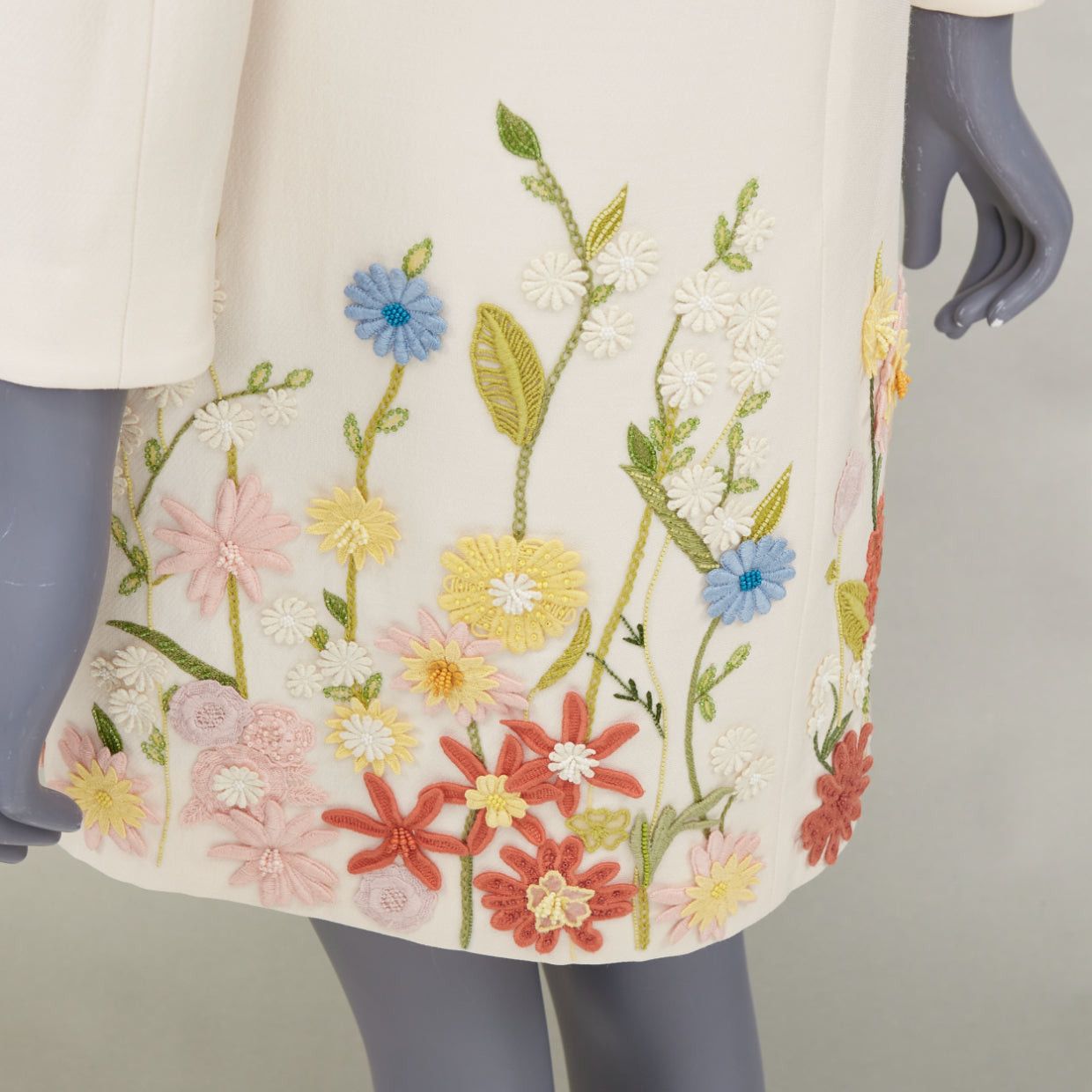 Valentino VALENTINO Crepe Couture ivory wool silk floral embroidered A-line dress IT38 XS Size XS / US 0-2 / IT 36-38 - 7 Thumbnail