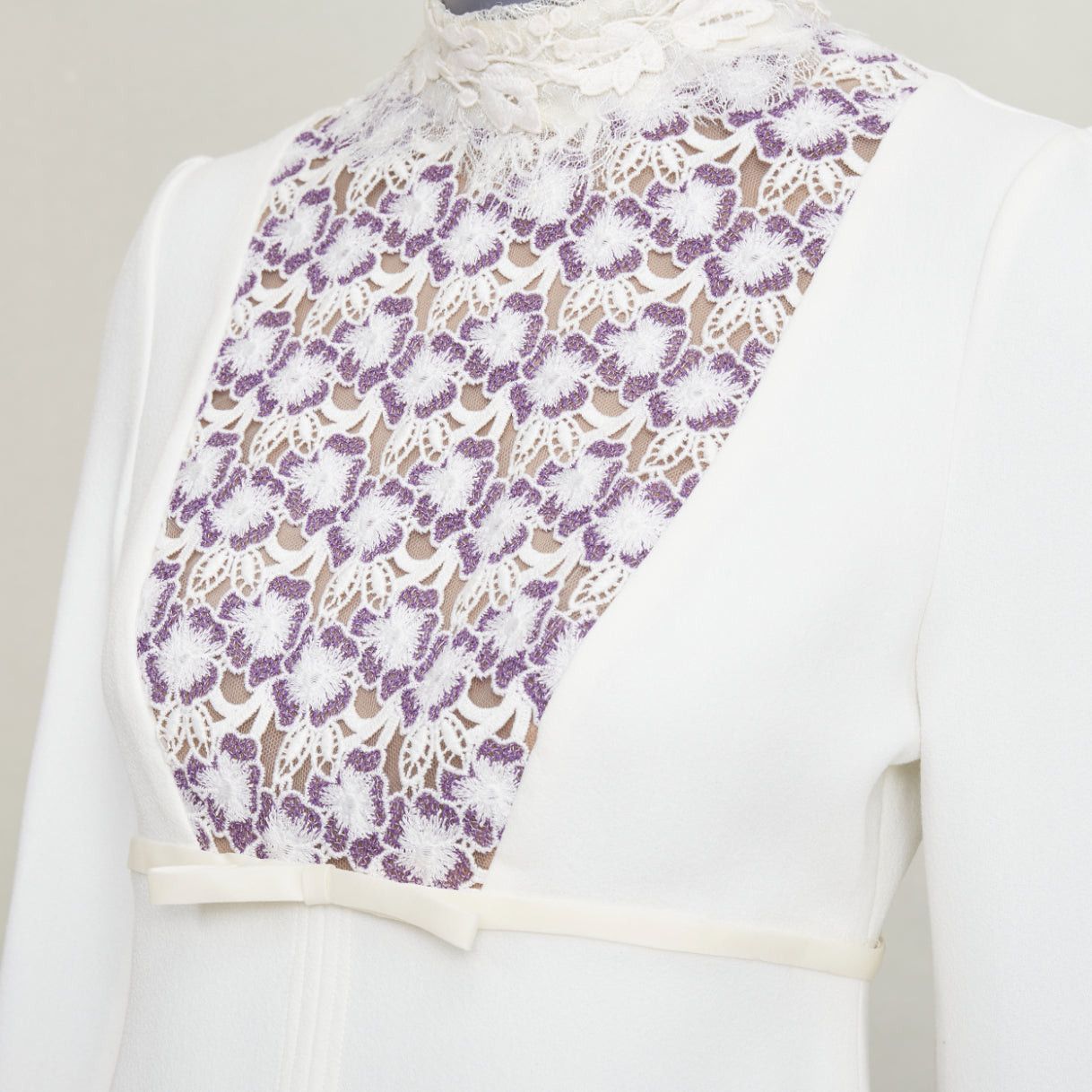 Giambattista Valli GIAMBATTISTA VALLI cream wool crepe purple floral lace bib high neck mini dress IT42 S Size M / US 6-8 / IT 42-44 - 2 Thumbnail