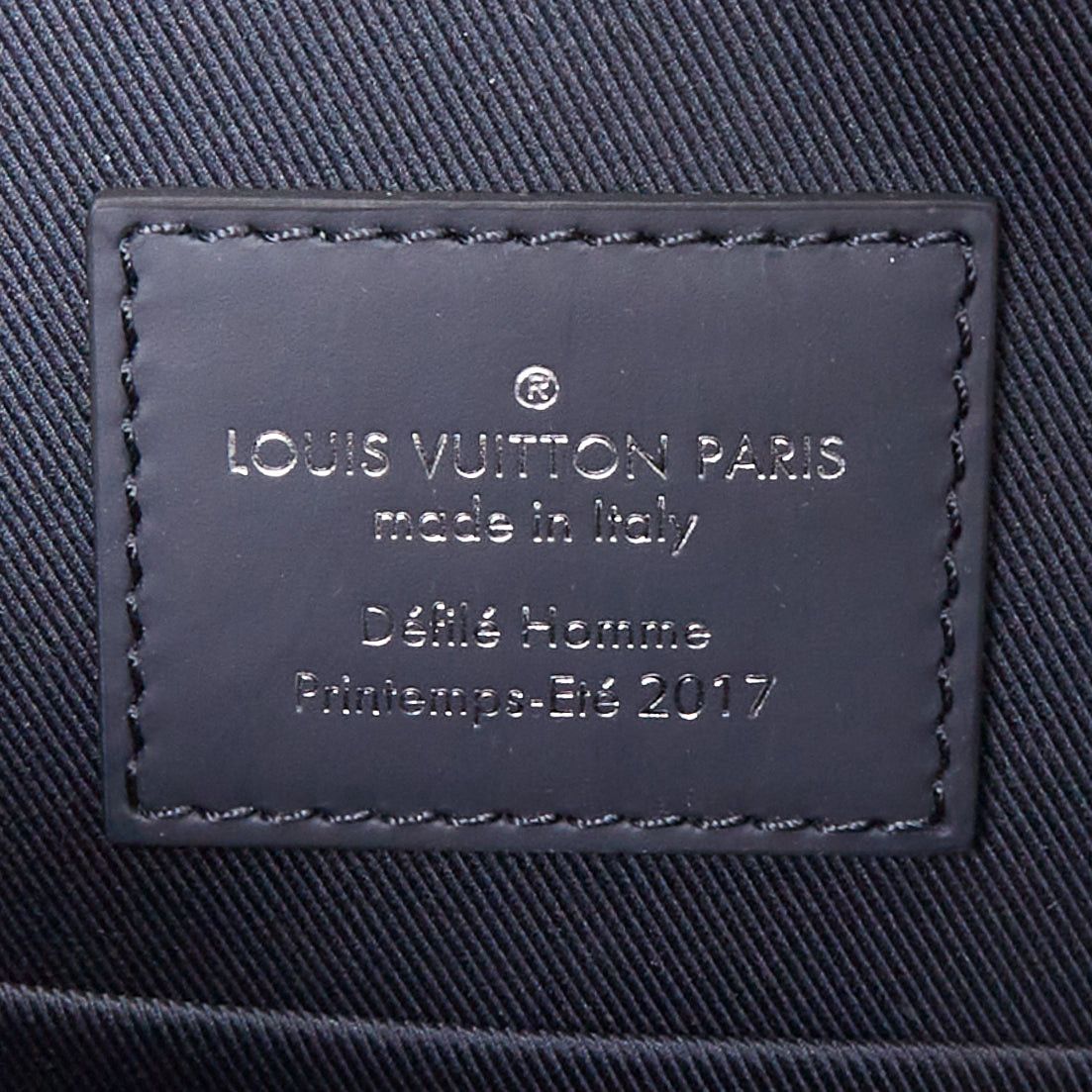 Louis Vuitton LOUIS VUITTON 2017 Limited Chapman Brothers Savane Elephant canvas crossbody bag Size ONE SIZE - 10 Thumbnail