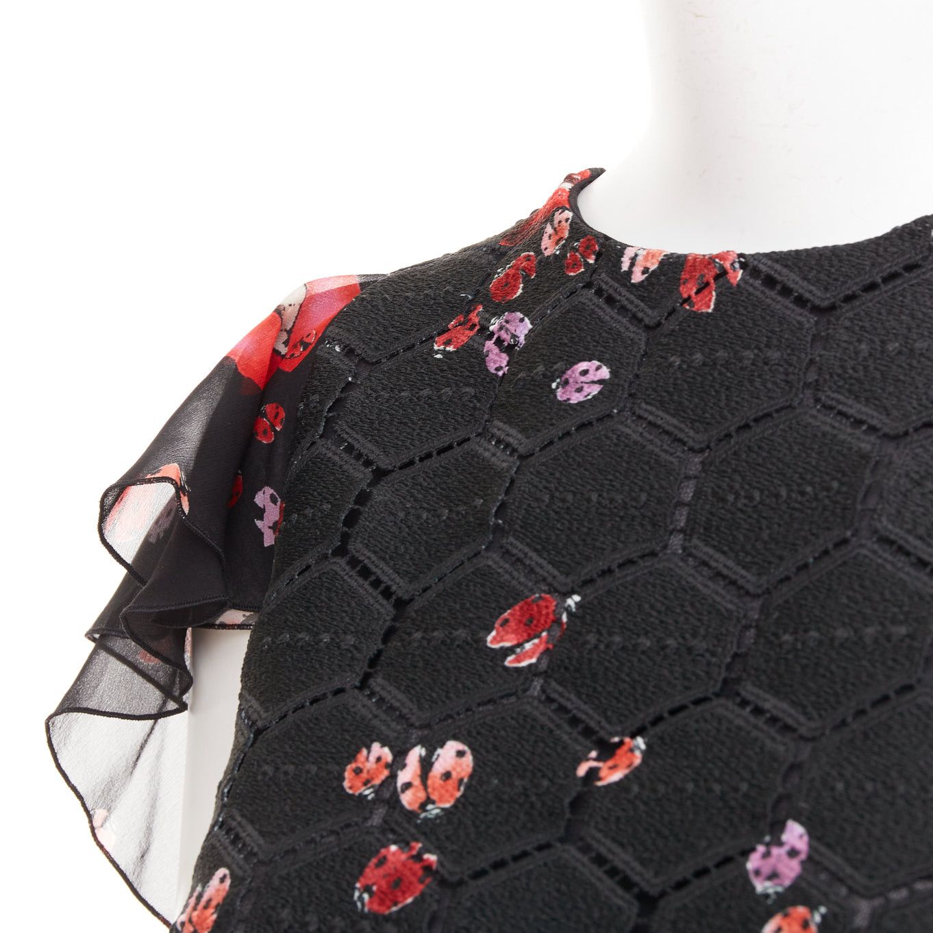 Giambattista Valli GIAMBA GIAMBATTISTA VALLI black red lady bugs lip embroidered scalloped flutter sleeve top IT40 XS Size S / US 4 / IT 40 - 7 Thumbnail