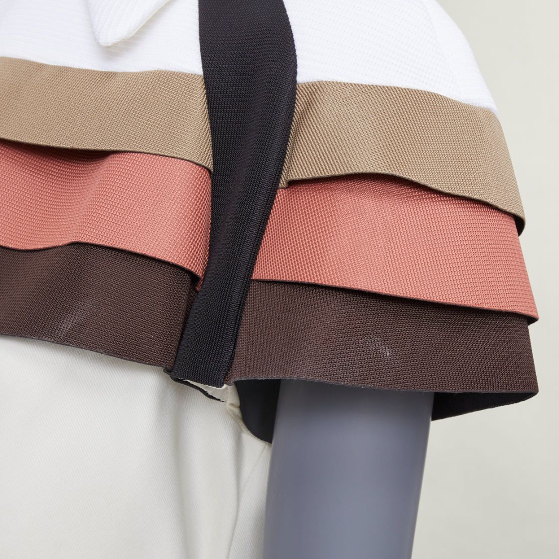 Louis Vuitton LOUIS VUITTON 2017 Runway scuba cape tricolor nylon ruffle collared top FR38 M Size M / US 6-8 / IT 42-44 - 2 Thumbnail