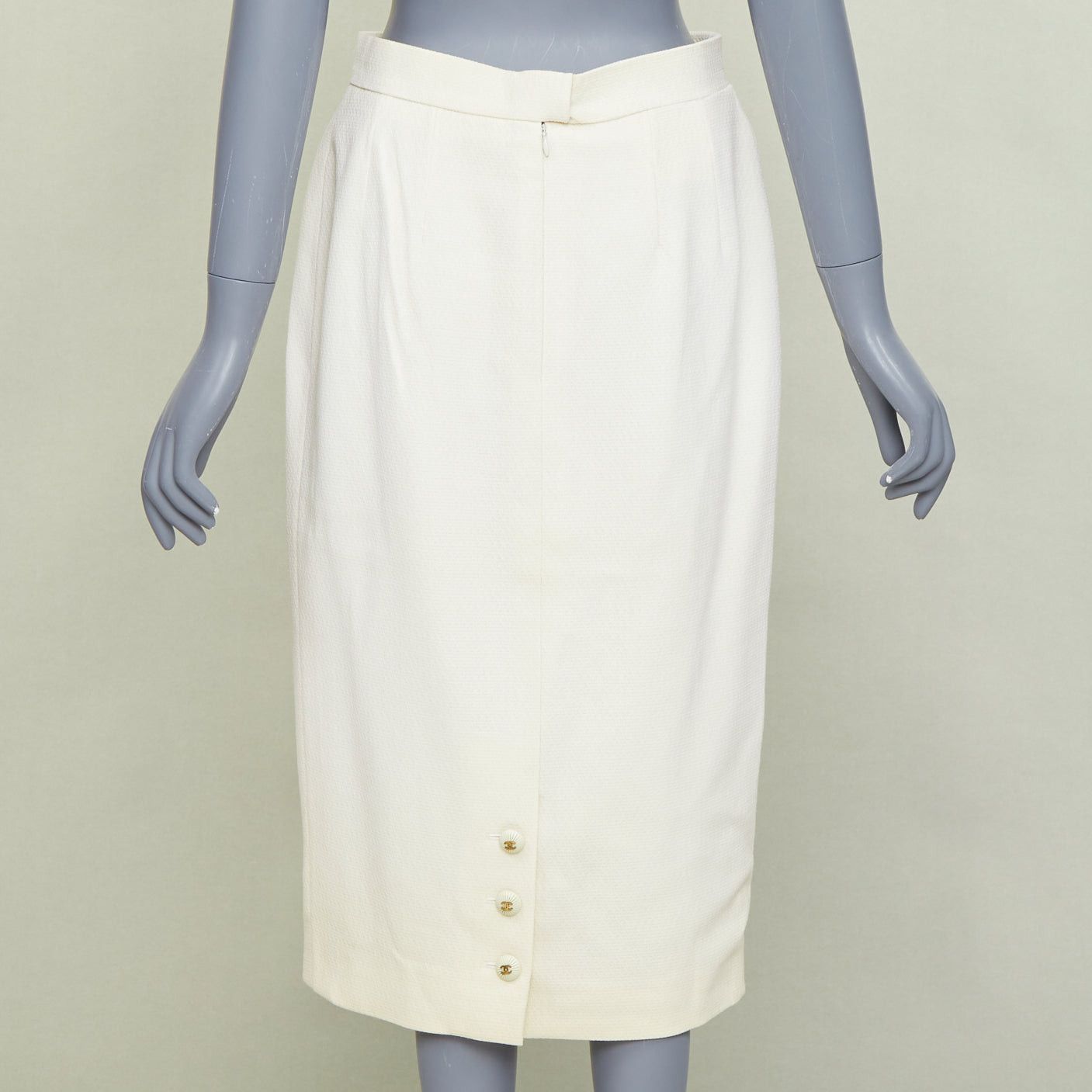 Chanel CHANEL 93P ivory wool gold CC logo button slit silk pencil skirt FR42 XL Size 32" / US 10 / IT 46 - 5 Thumbnail