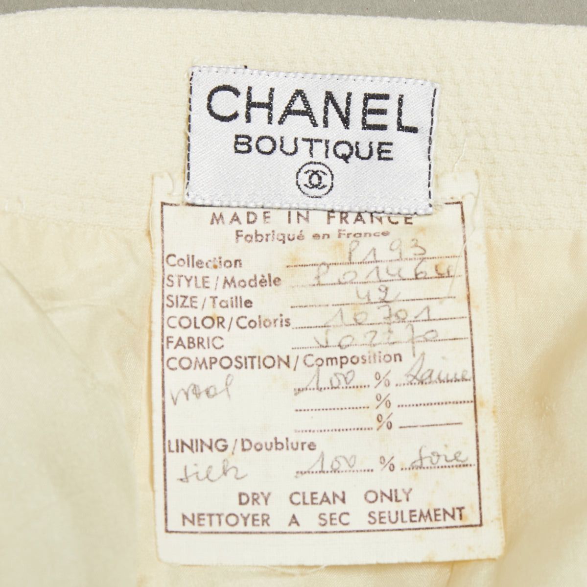 Chanel CHANEL 93P ivory wool gold CC logo button slit silk pencil skirt FR42 XL Size 32" / US 10 / IT 46 - 8 Thumbnail