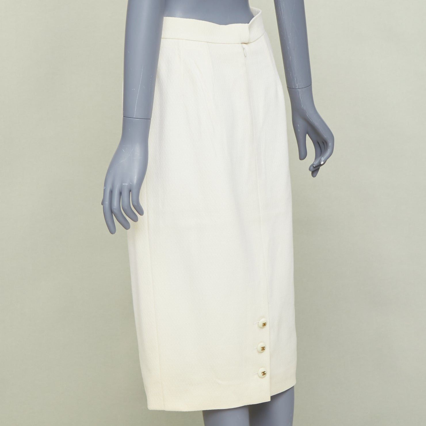 Chanel CHANEL 93P ivory wool gold CC logo button slit silk pencil skirt FR42 XL Size 32" / US 10 / IT 46 - 6 Thumbnail
