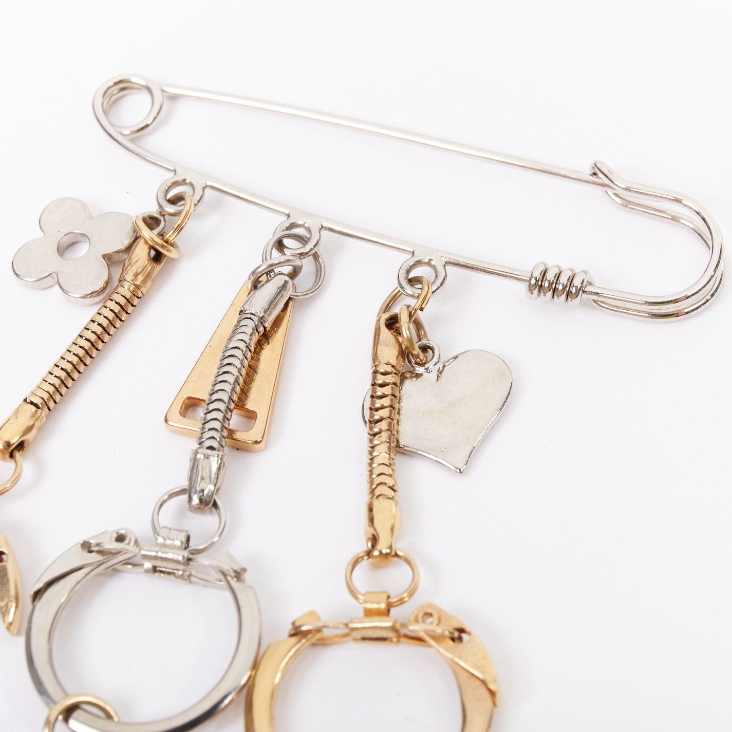 Louis Vuitton LOUIS VUITTON palladium gold plated safety pin with triple keyring LV lock heart flower charms Size ONE SIZE - 4 Thumbnail
