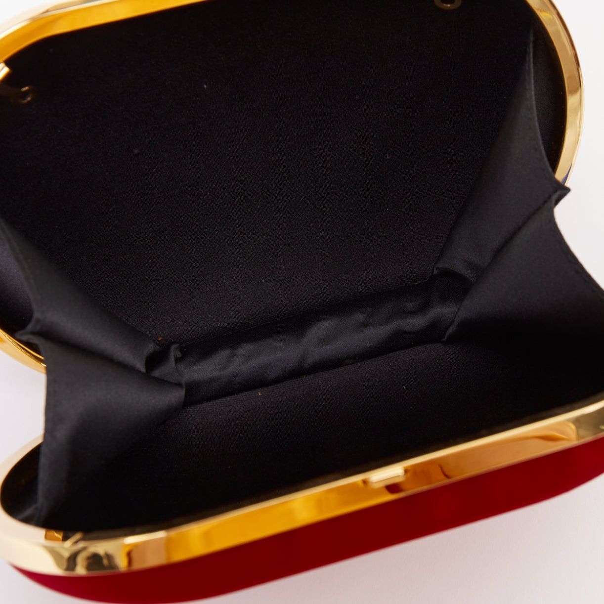 Alexandre Vauthier ALEXANDRE VAUTHIER red silk satin logo embossed gold chain oval clutch Lady Gaga Size ONE SIZE - 7 Thumbnail
