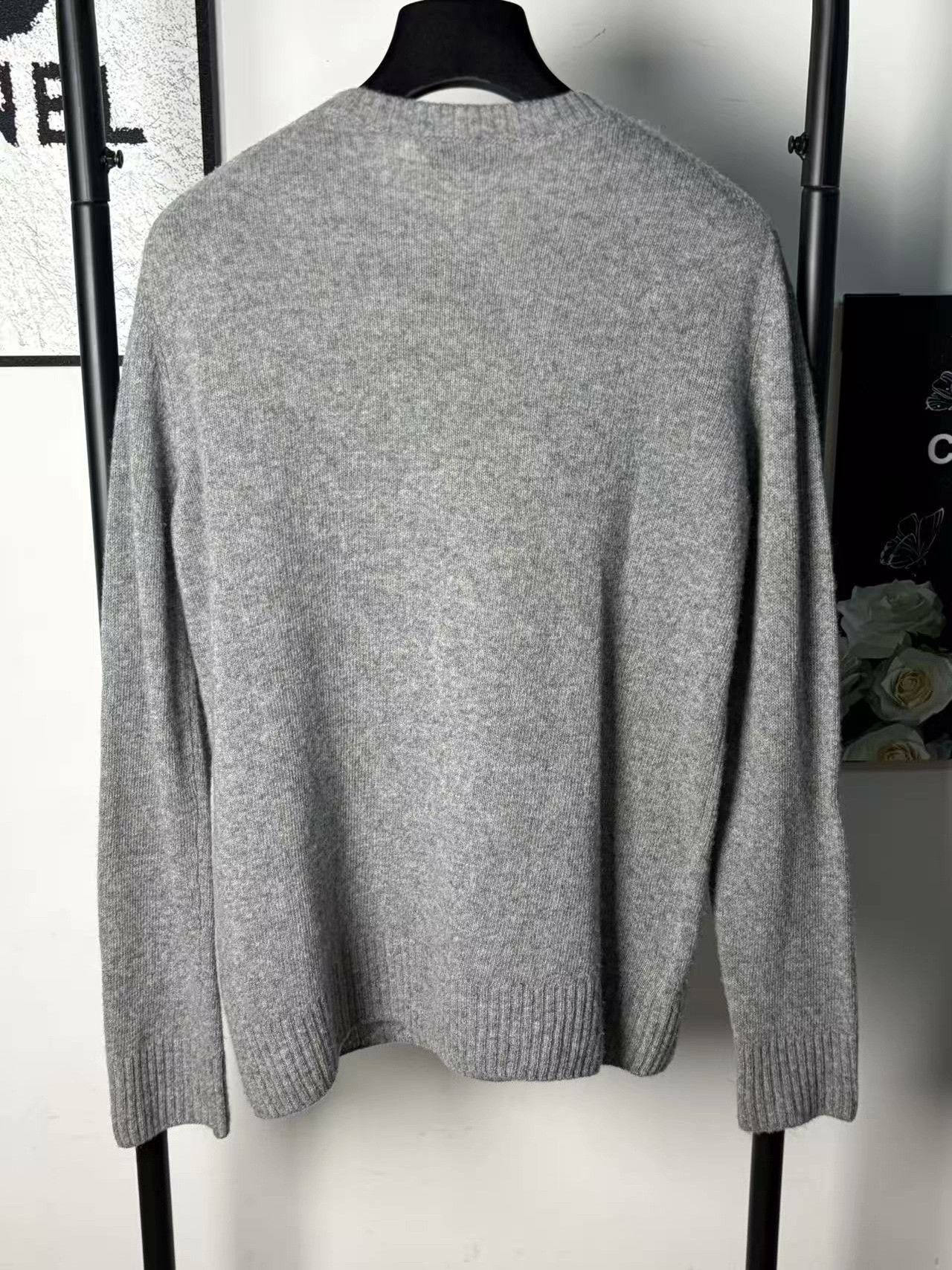 Miu Miu Miu Miu Knit White Sweater L Women Size L / US 10 / IT 46 - 2 Thumbnail