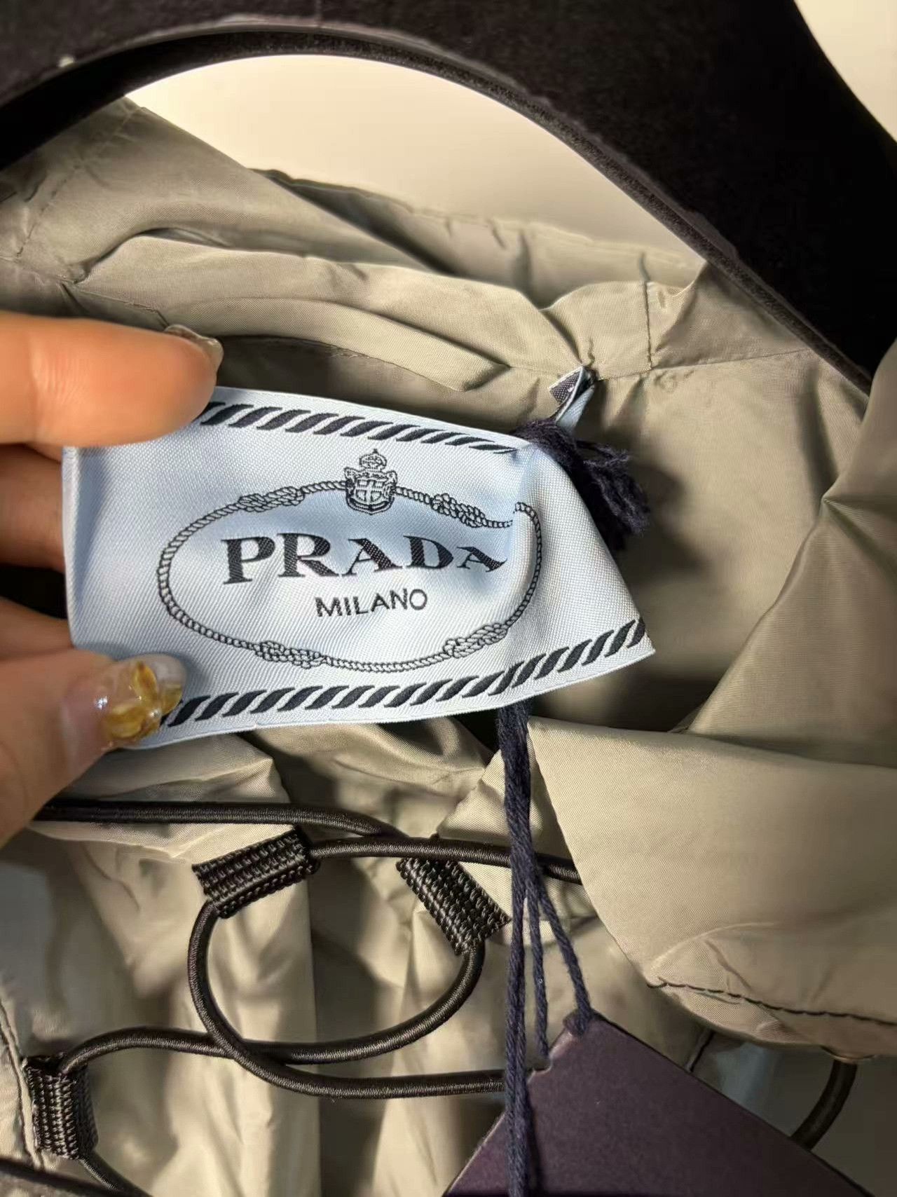 Prada Prada Metallic White Coat L Women Size L / US 10 / IT 46 - 5 Thumbnail