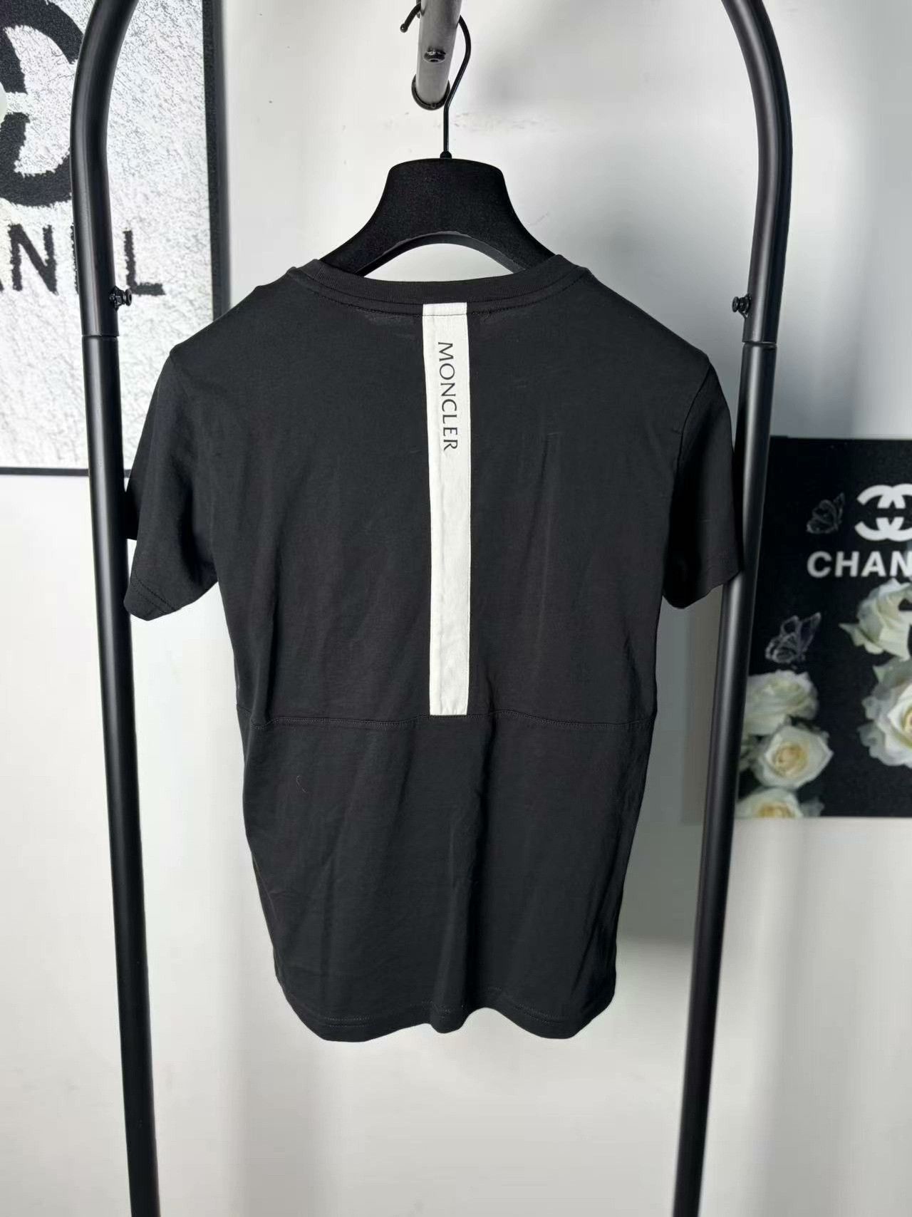 Moncler Moncler Retro White T-Shirt xxs Men Size US XXS / EU 40 - 2 Thumbnail