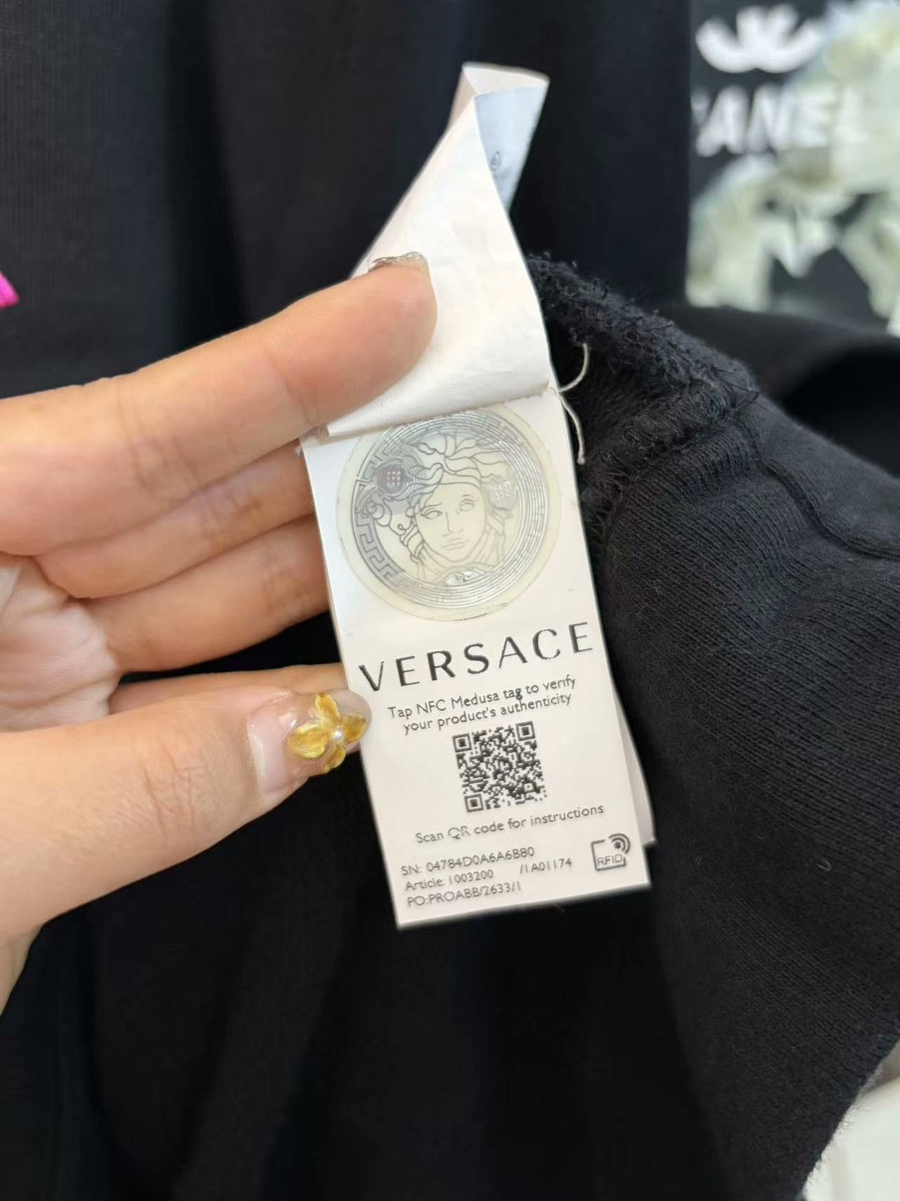 Versace Versace Retro Embroidered White Hoodie L Women Size L / US 10 / IT 46 - 5 Thumbnail