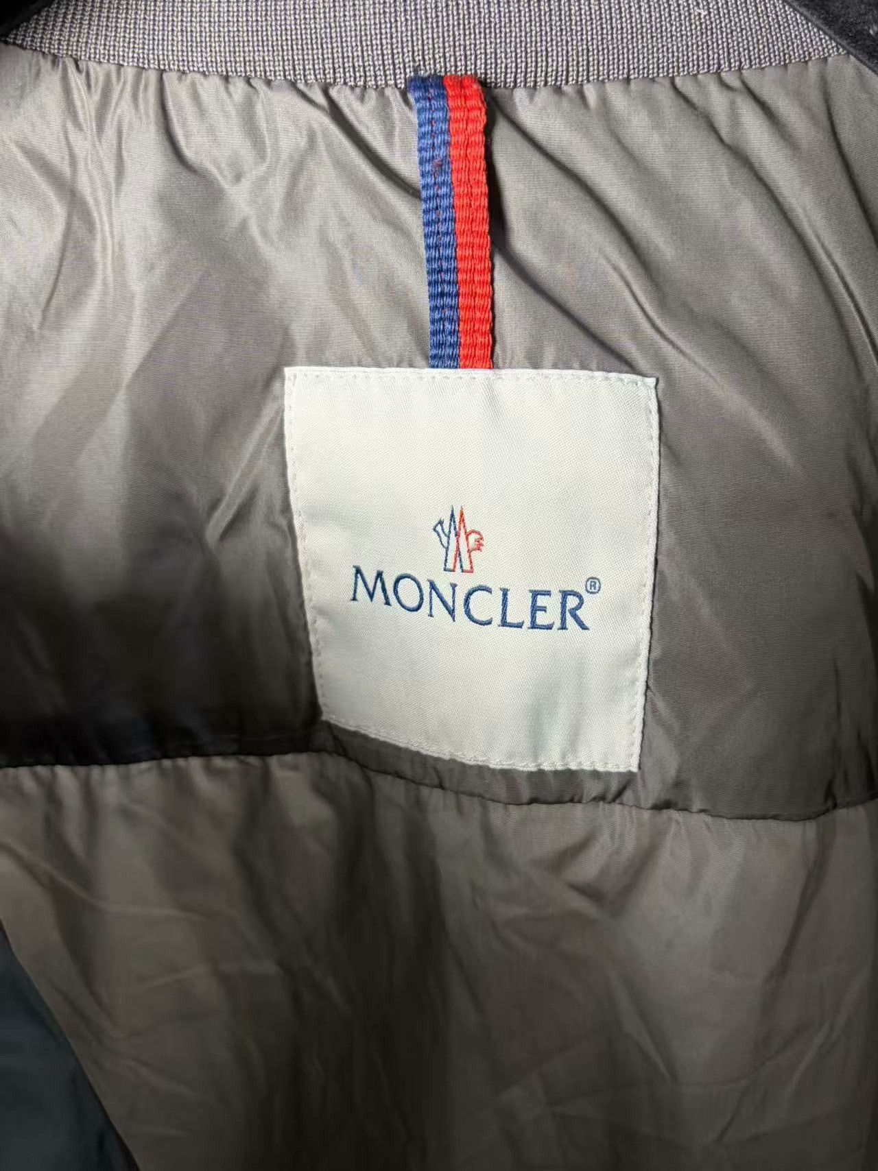 Moncler Moncler Retro White Light Jacket xl Men Size US XL / EU 56 / 4 - 5 Thumbnail