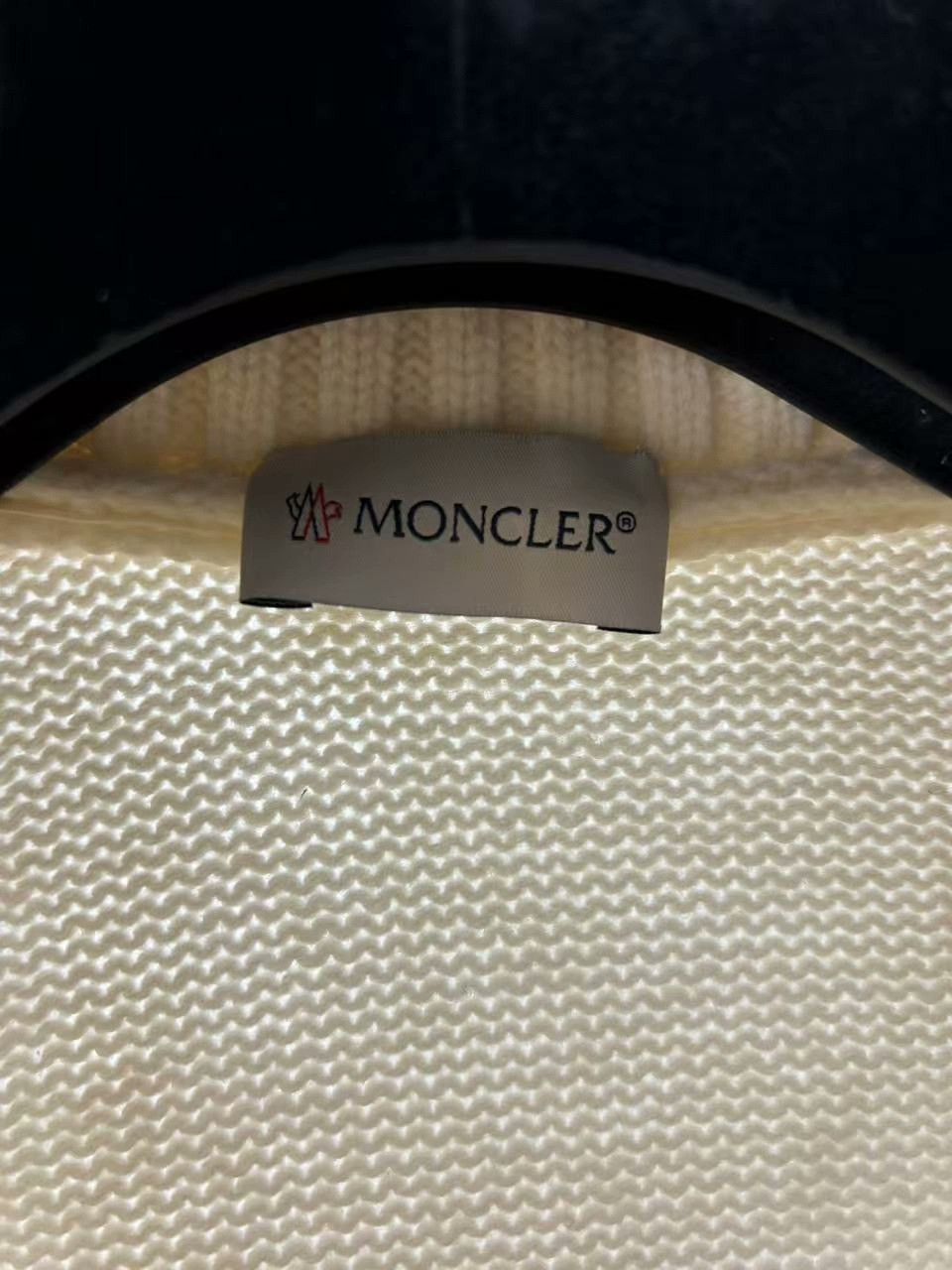 Moncler Moncler Knit Down White Heavy Coat s Men Size US S / EU 44-46 / 1 - 3 Thumbnail