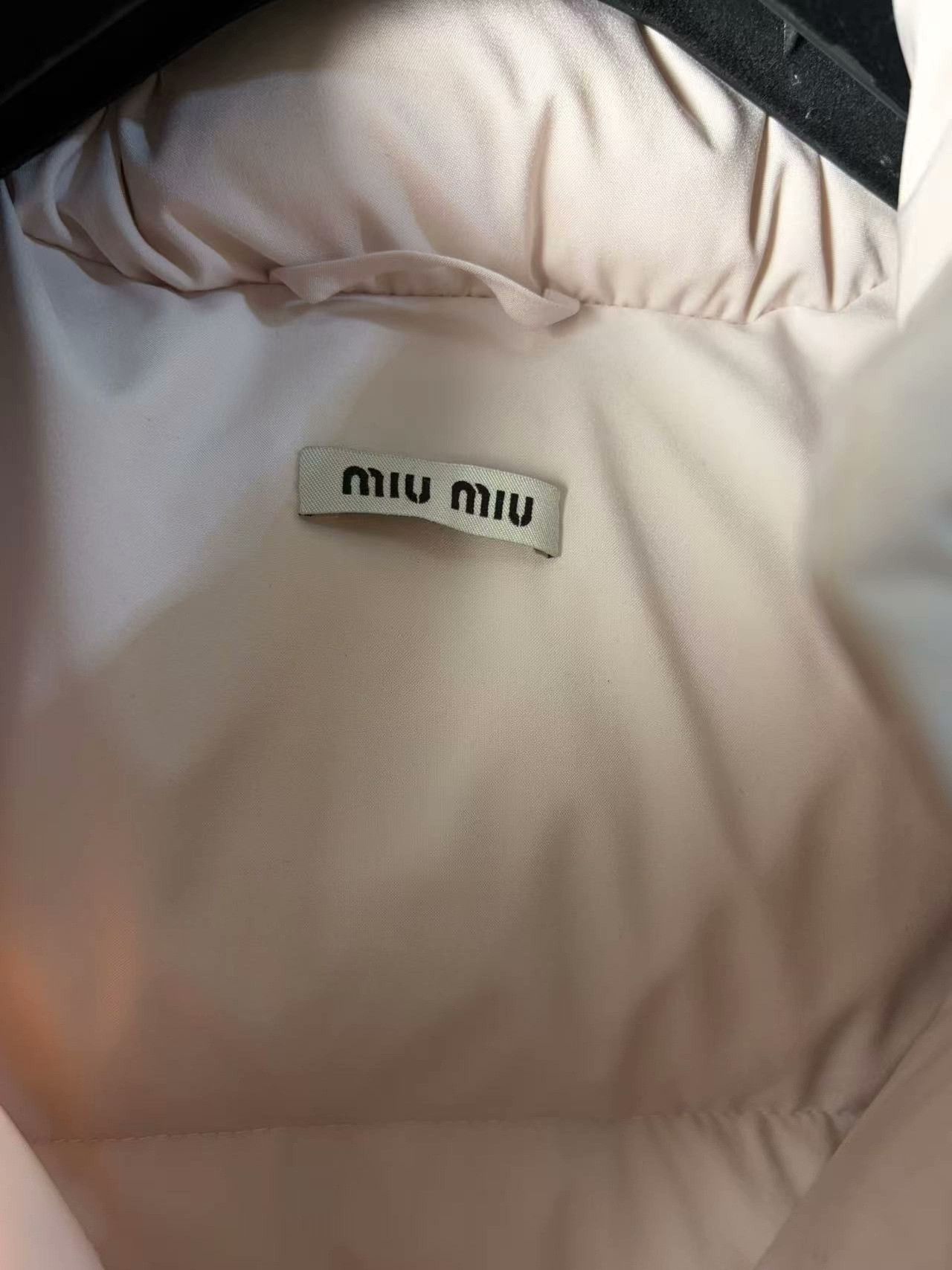 Miu Miu Miu Miu Retro Down White Down Jacket L Women Size L / US 10 / IT 46 - 3 Thumbnail