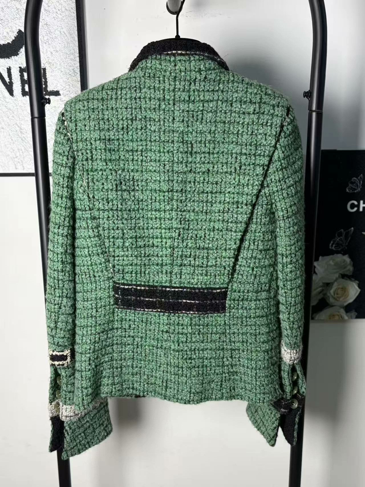 Chanel Chanel White Jacket M Women Size M / US 6-8 / IT 42-44 - 2 Thumbnail