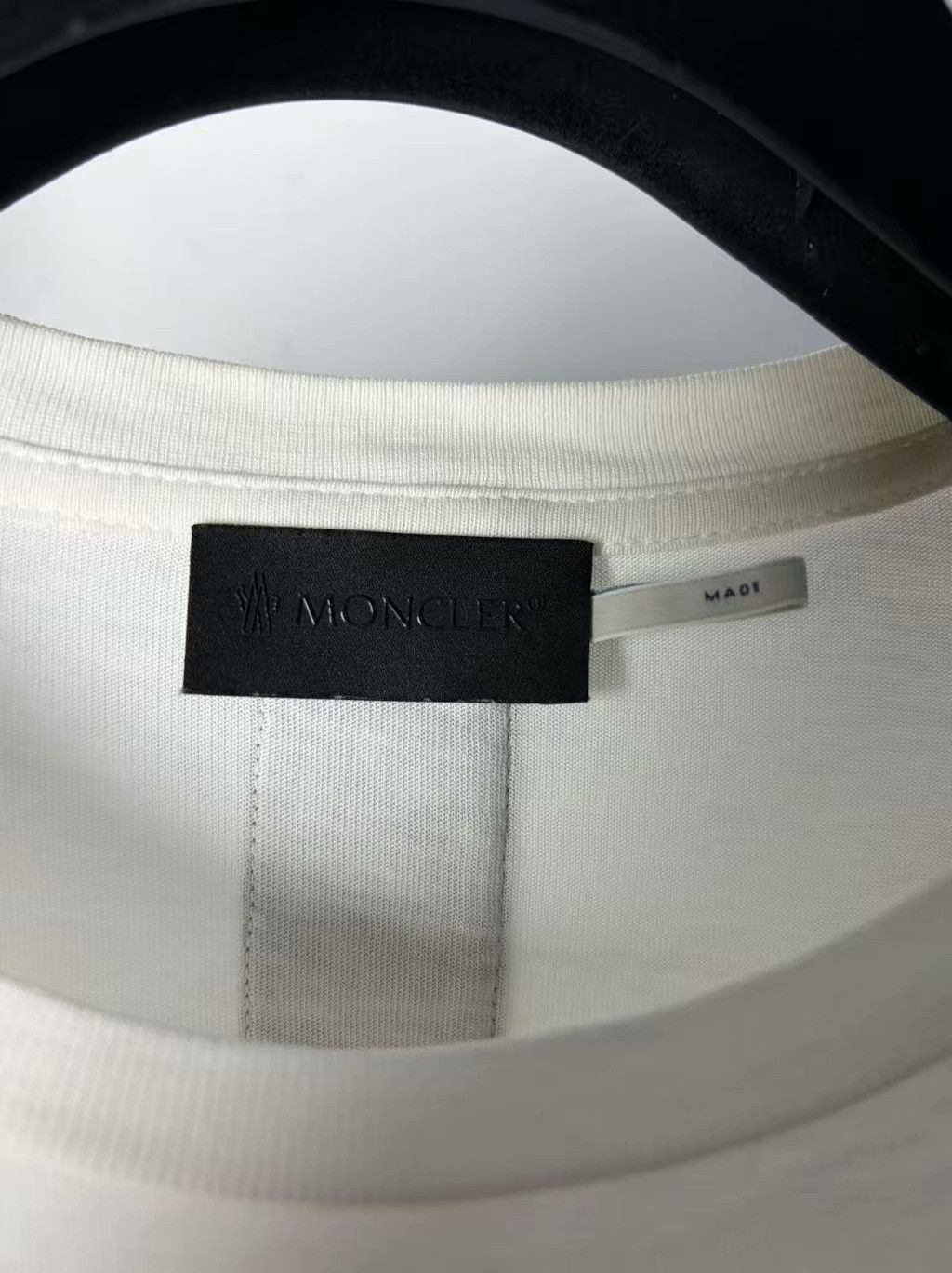 Moncler Moncler Retro White T-Shirt s Men Size US S / EU 44-46 / 1 - 4 Thumbnail