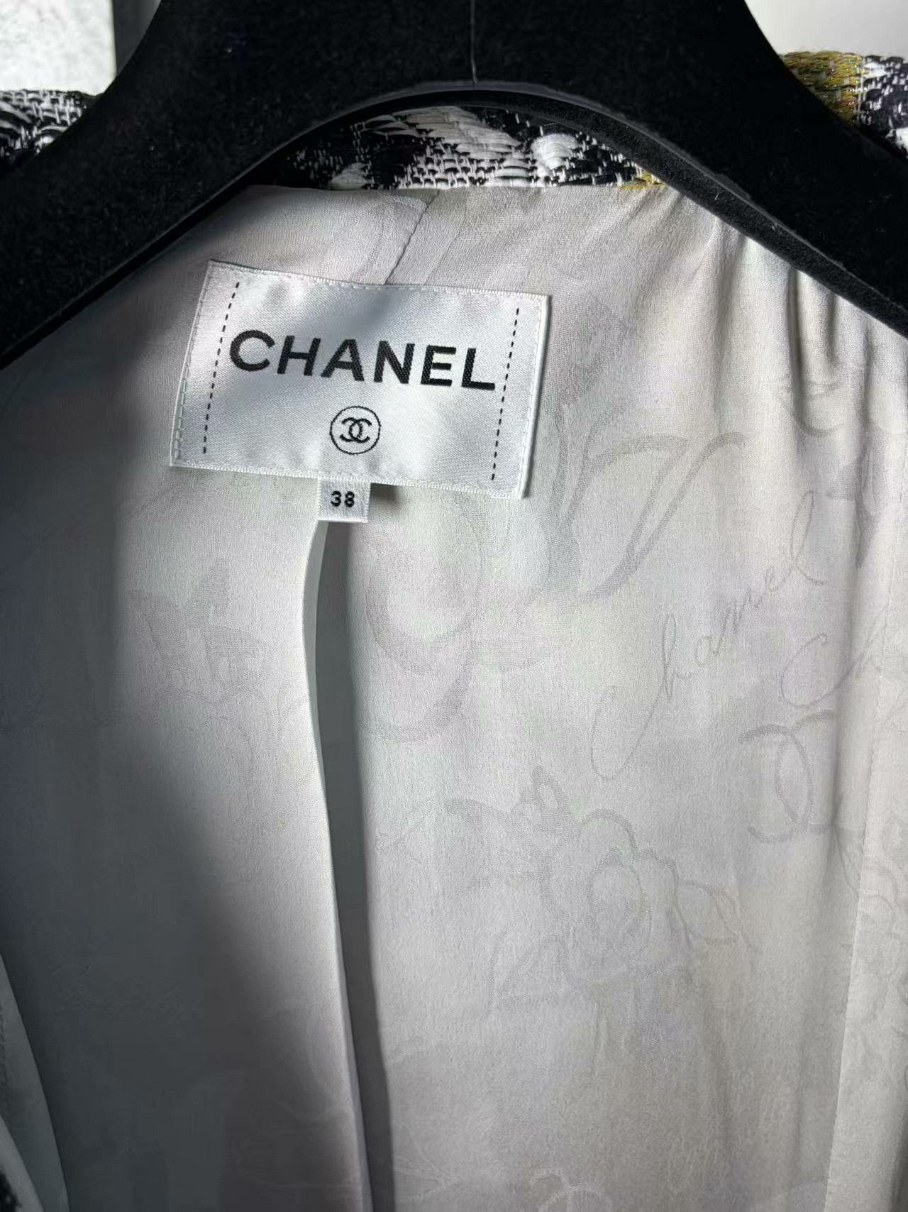 Chanel Chanel White Coat L Women Size L / US 10 / IT 46 - 3 Thumbnail