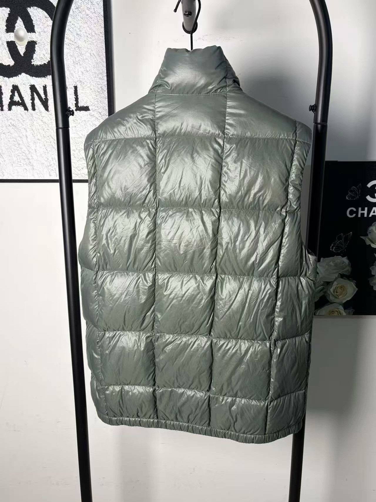Prada Prada Down White Heavy Coat m Men Size US M / EU 48-50 / 2 - 2 Thumbnail