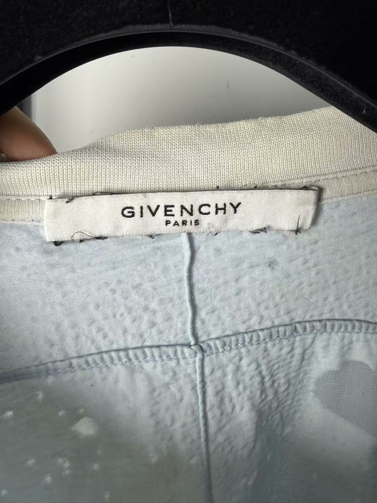 Givenchy Givenchy Distressed White T-Shirt m Men Size US M / EU 48-50 / 2 - 3 Thumbnail