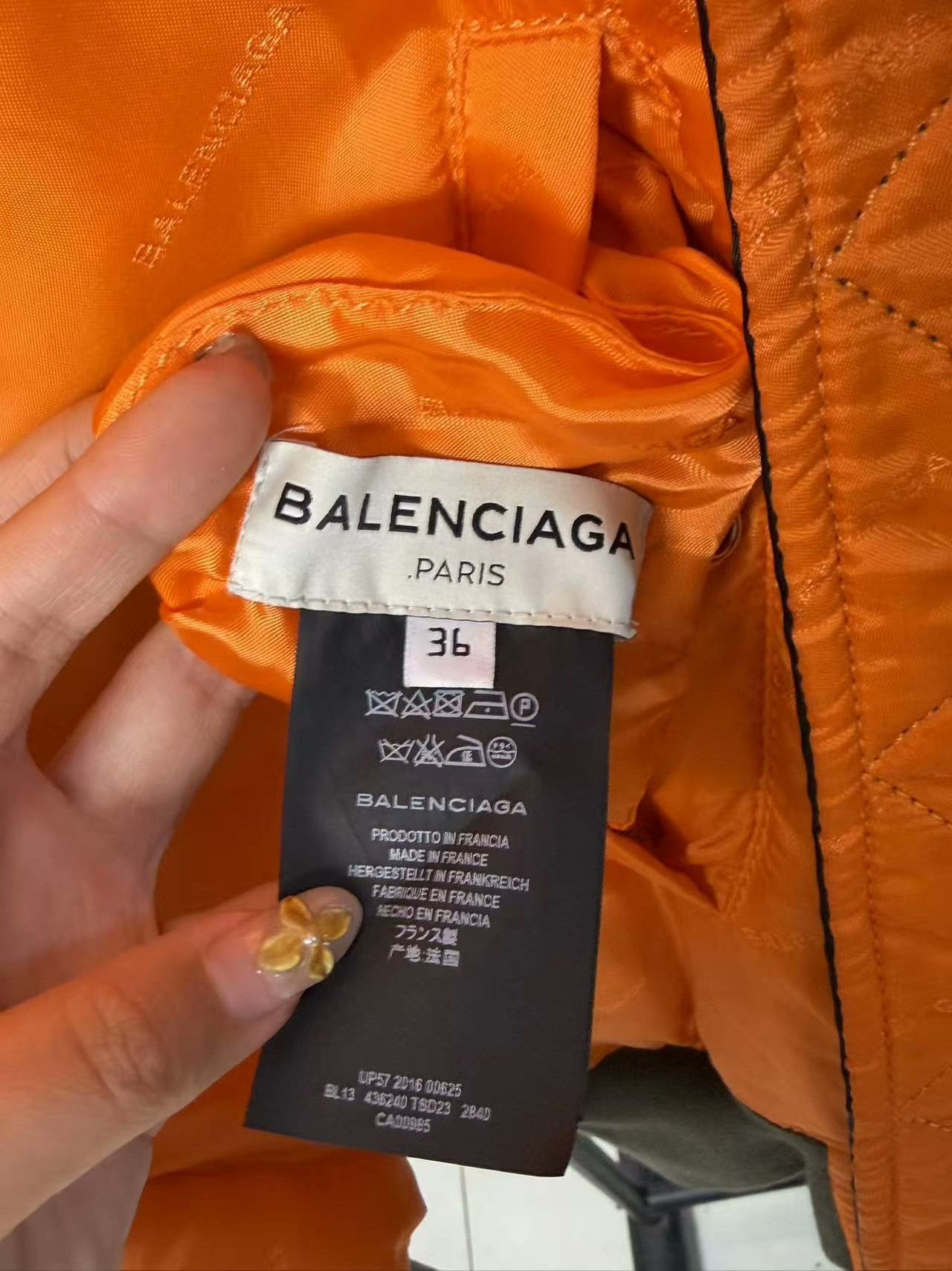 Balenciaga Balenciaga Cotton White Heavy Coat m Men Size US M / EU 48-50 / 2 - 5 Thumbnail